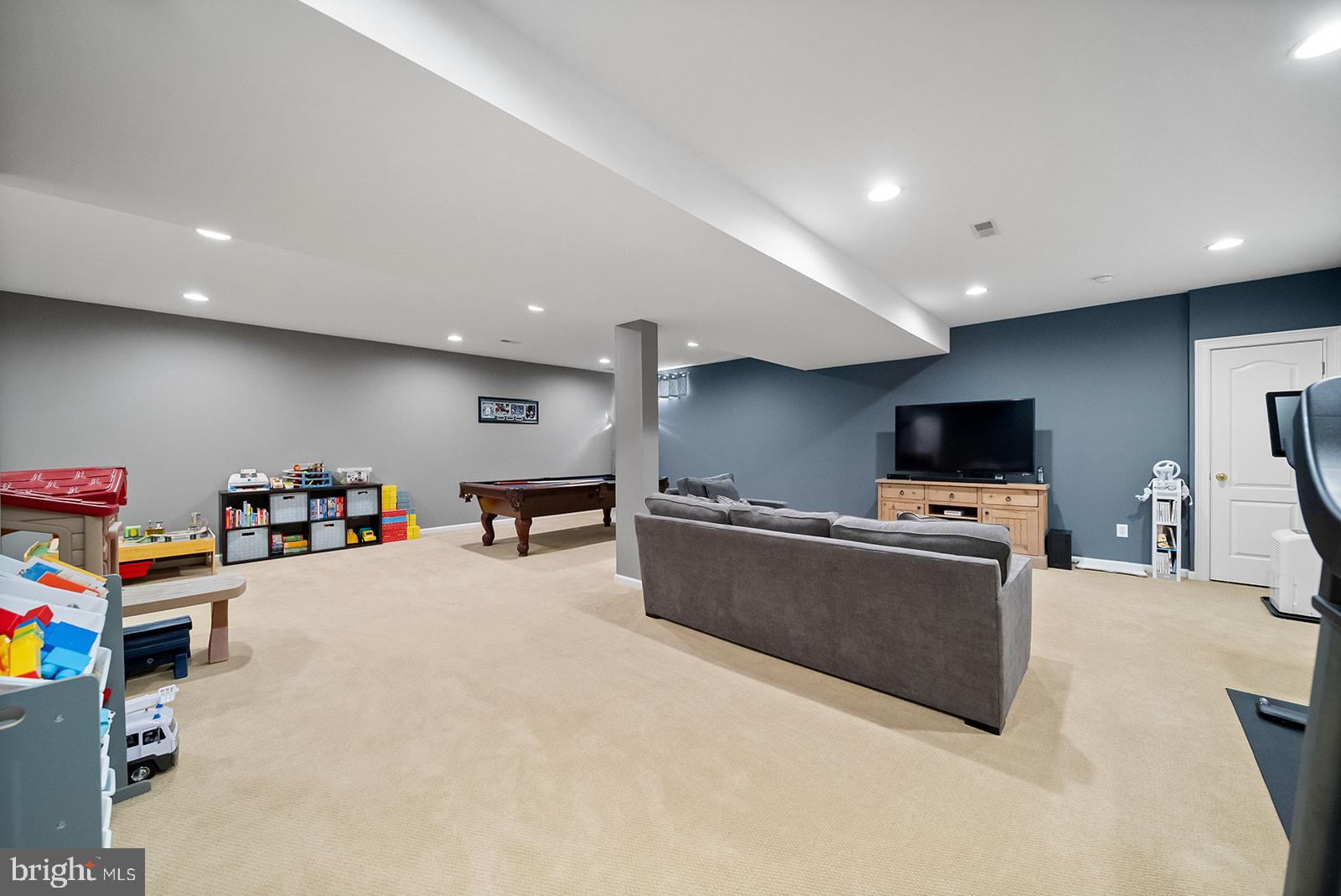 WOODS AT NORTHAMPTON - Residential