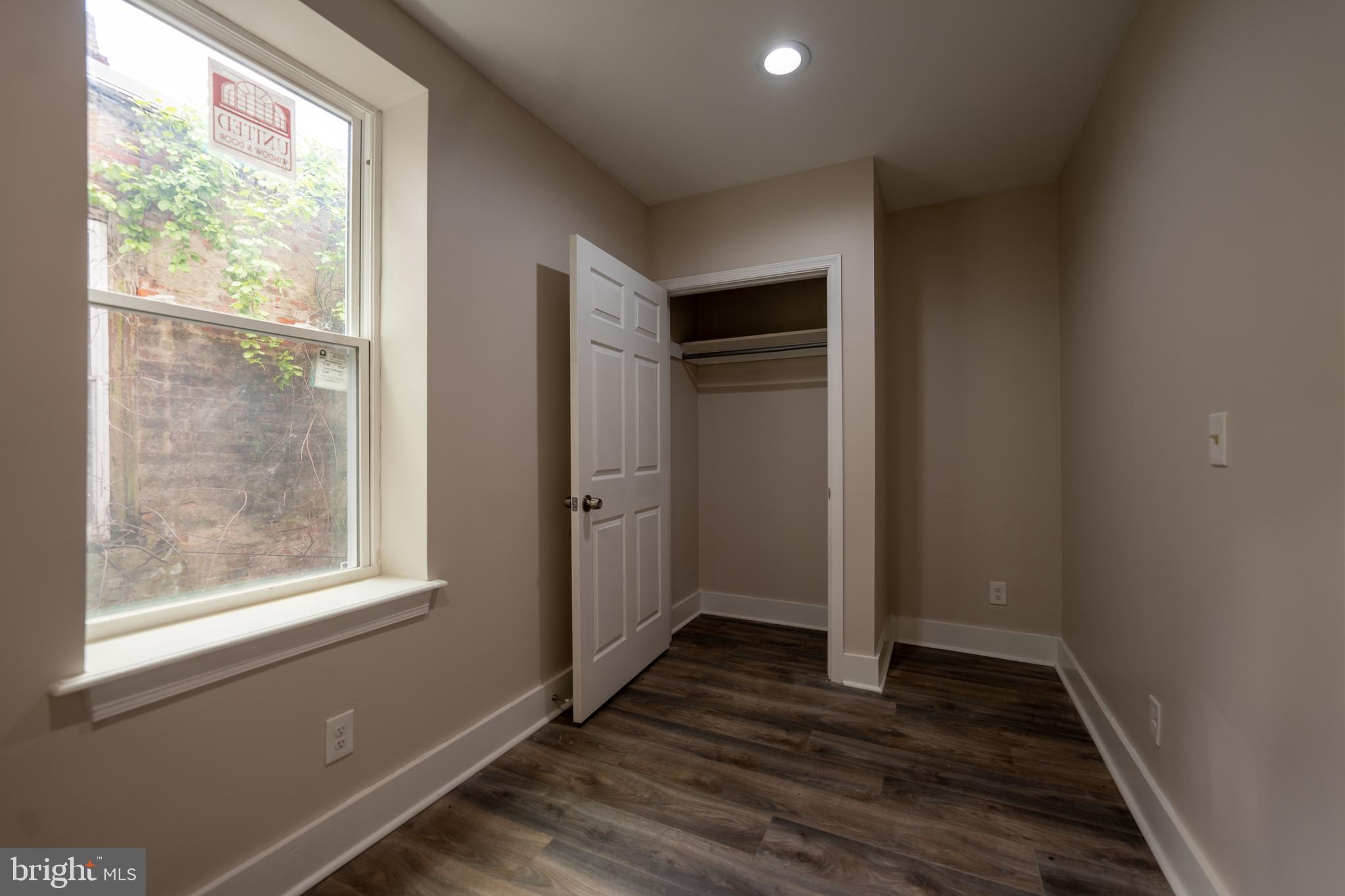 PHILADELPHIA (NORTH) - Residential Lease