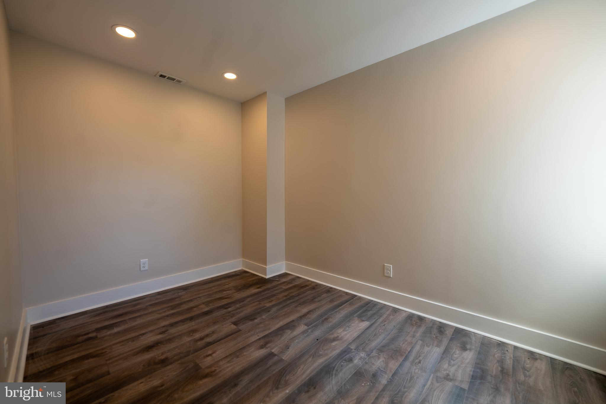 PHILADELPHIA (NORTH) - Residential Lease