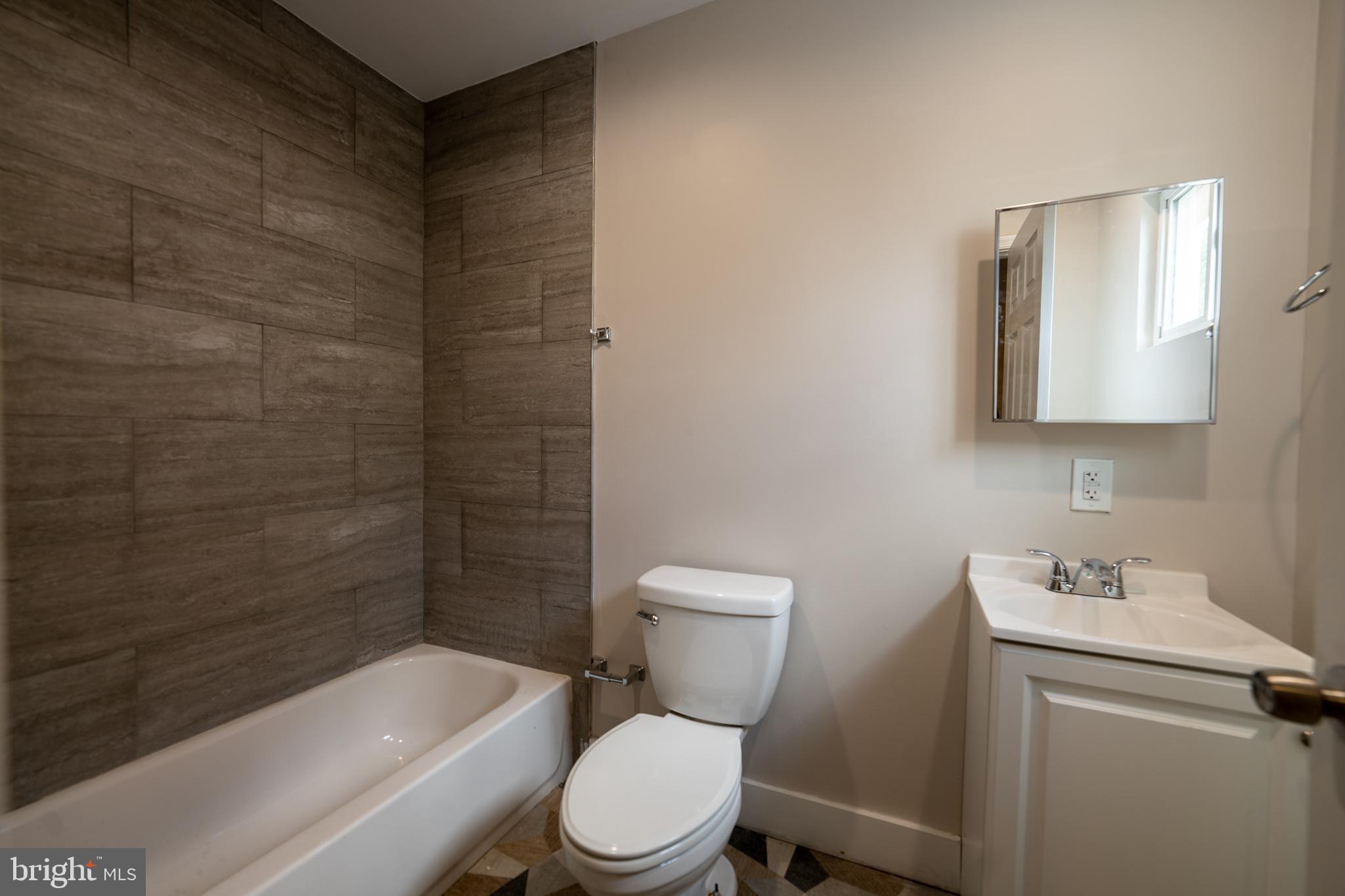 PHILADELPHIA (NORTH) - Residential Lease