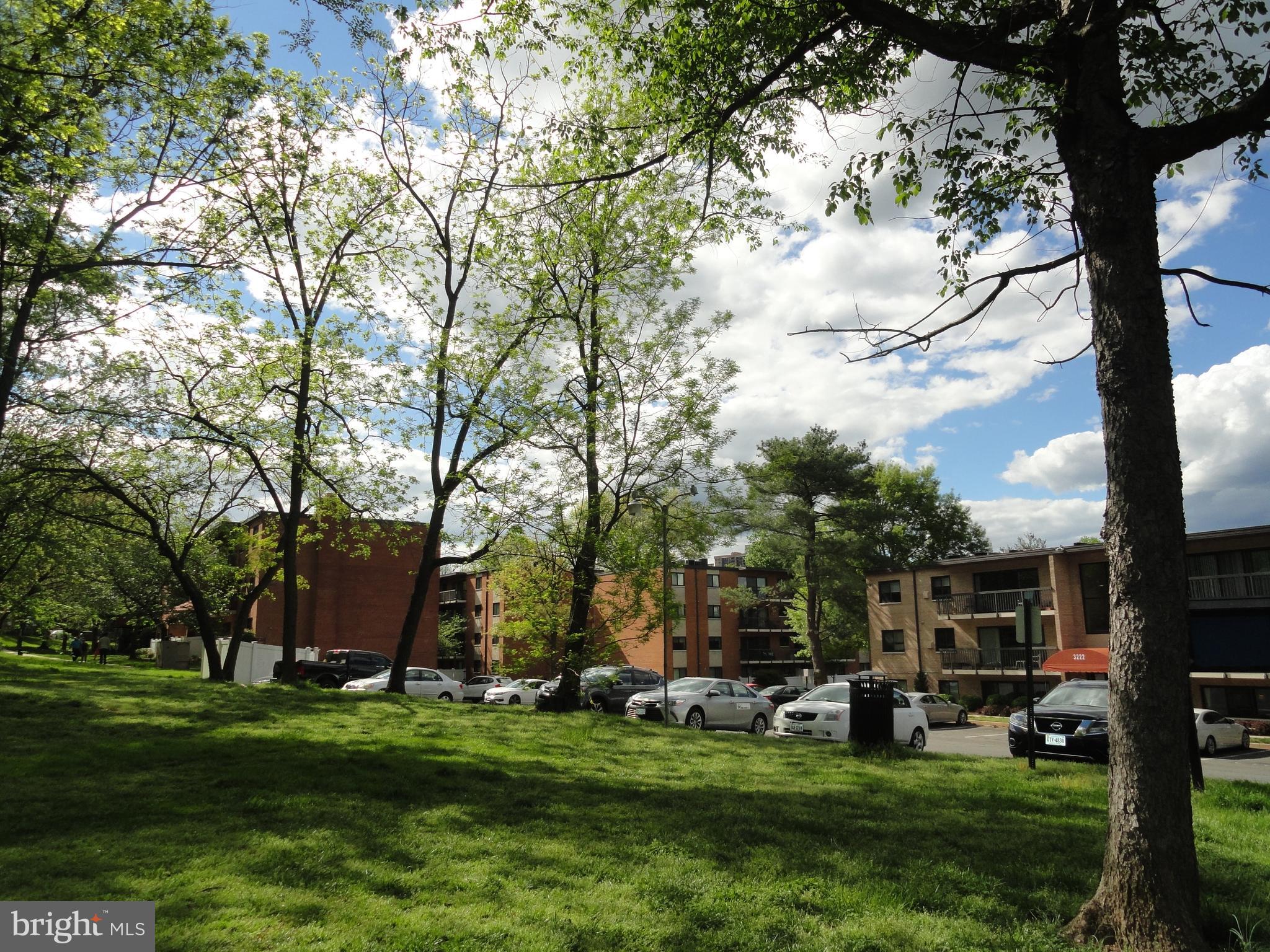 BOLLING BROOK - Residential Lease