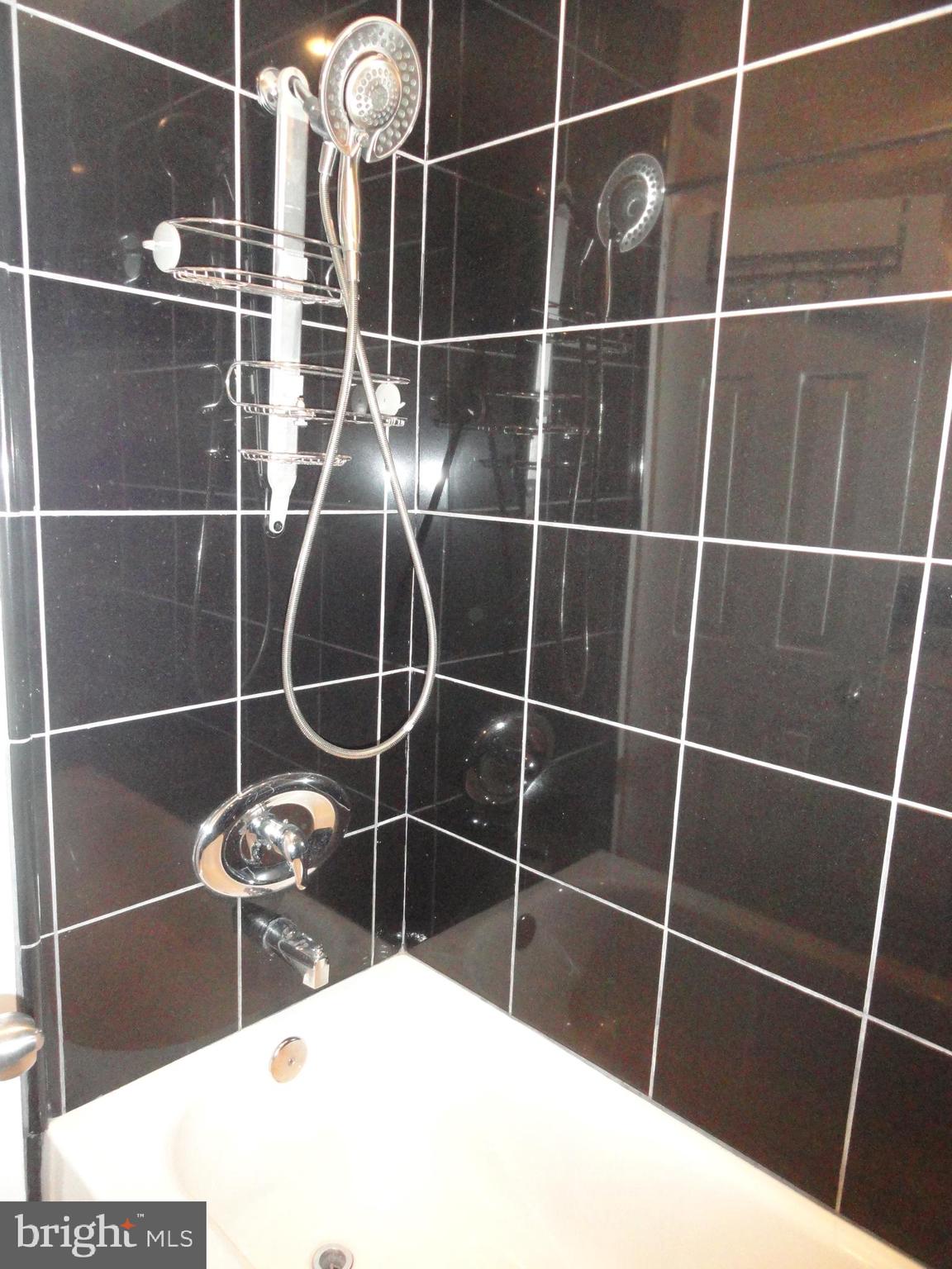 BOLLING BROOK - Residential Lease