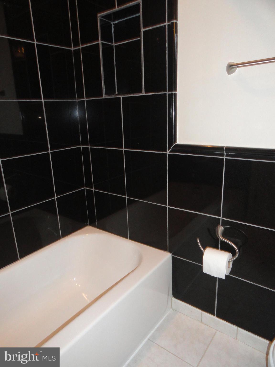 BOLLING BROOK - Residential Lease