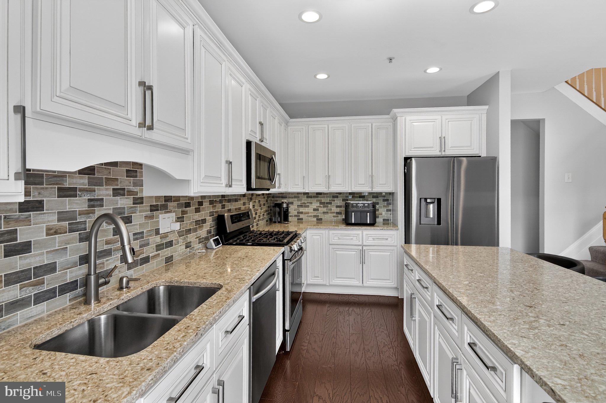 BARNSLEY MANOR ESTATES - Residential