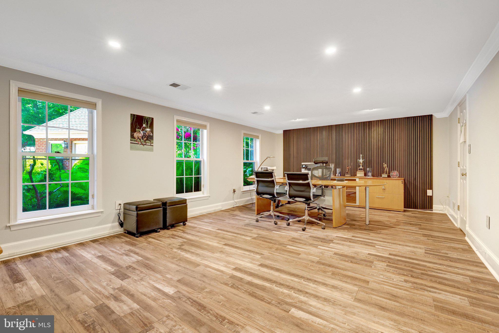 FALCON RIDGE - Residential