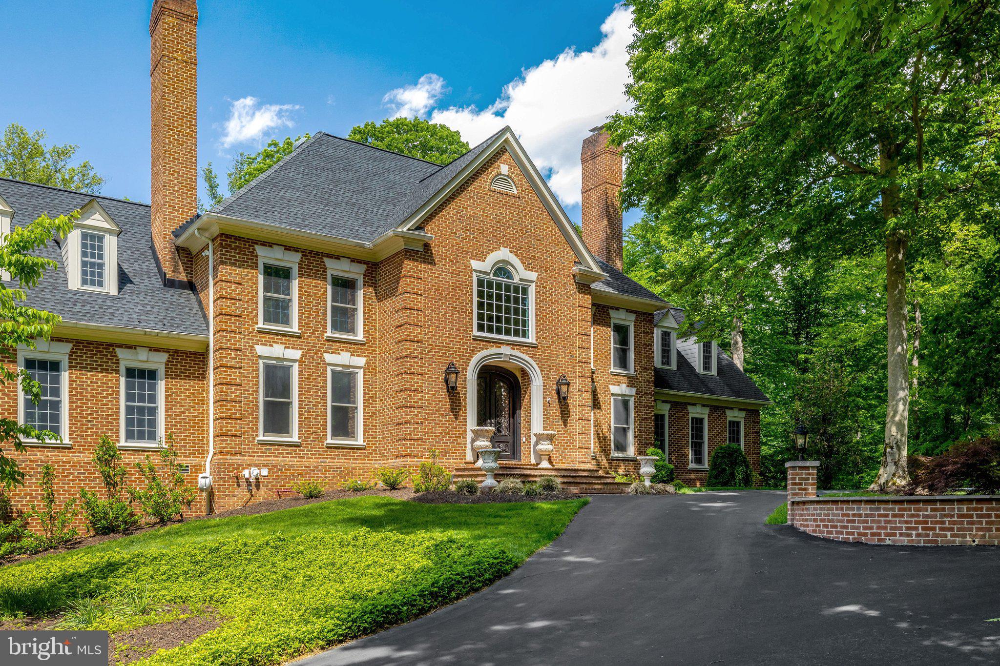 FALCON RIDGE - Residential