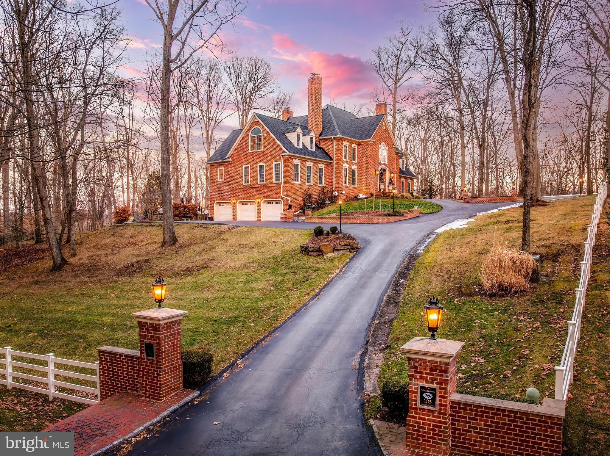 FALCON RIDGE - Residential