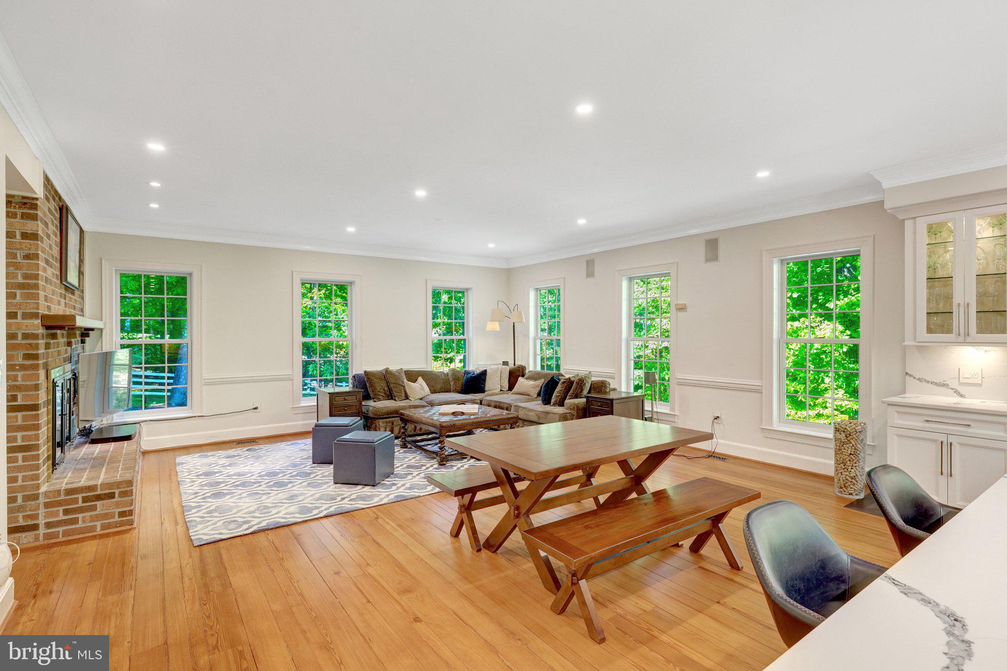 FALCON RIDGE - Residential