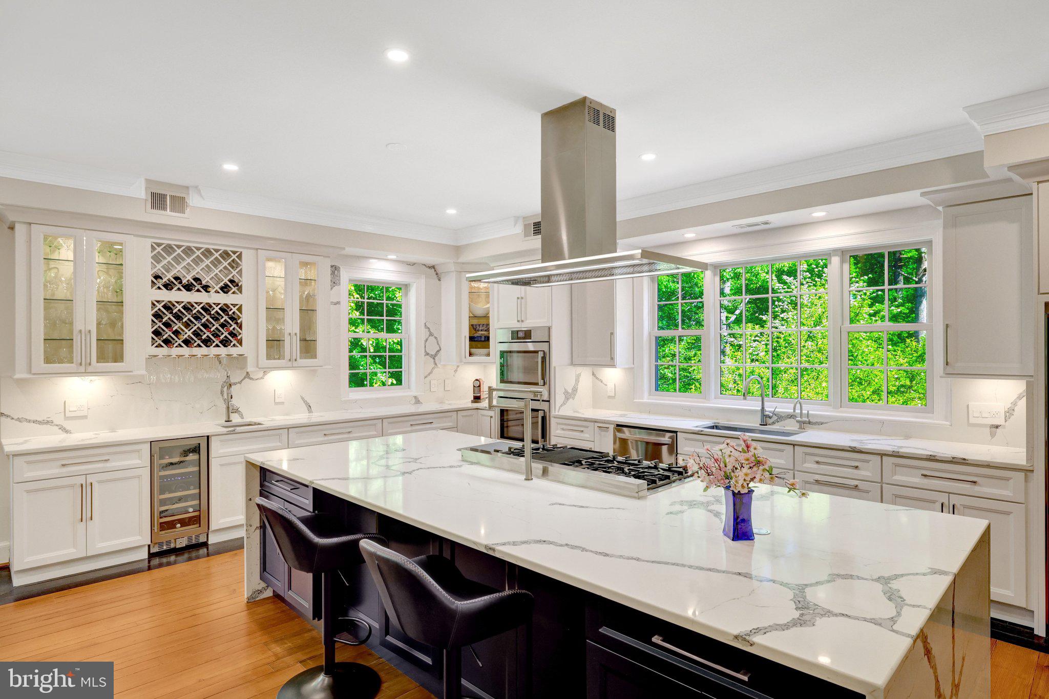 FALCON RIDGE - Residential