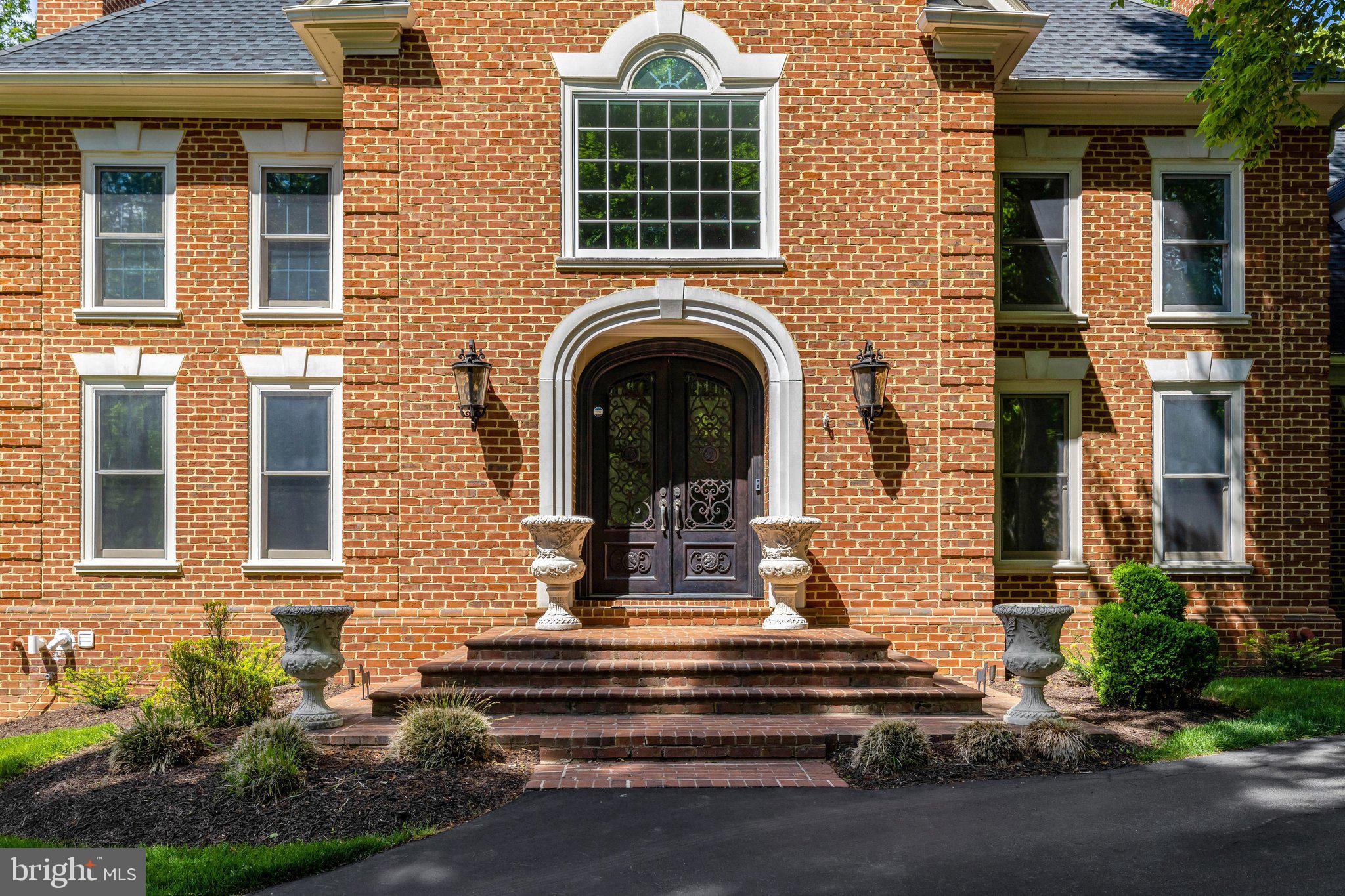 FALCON RIDGE - Residential