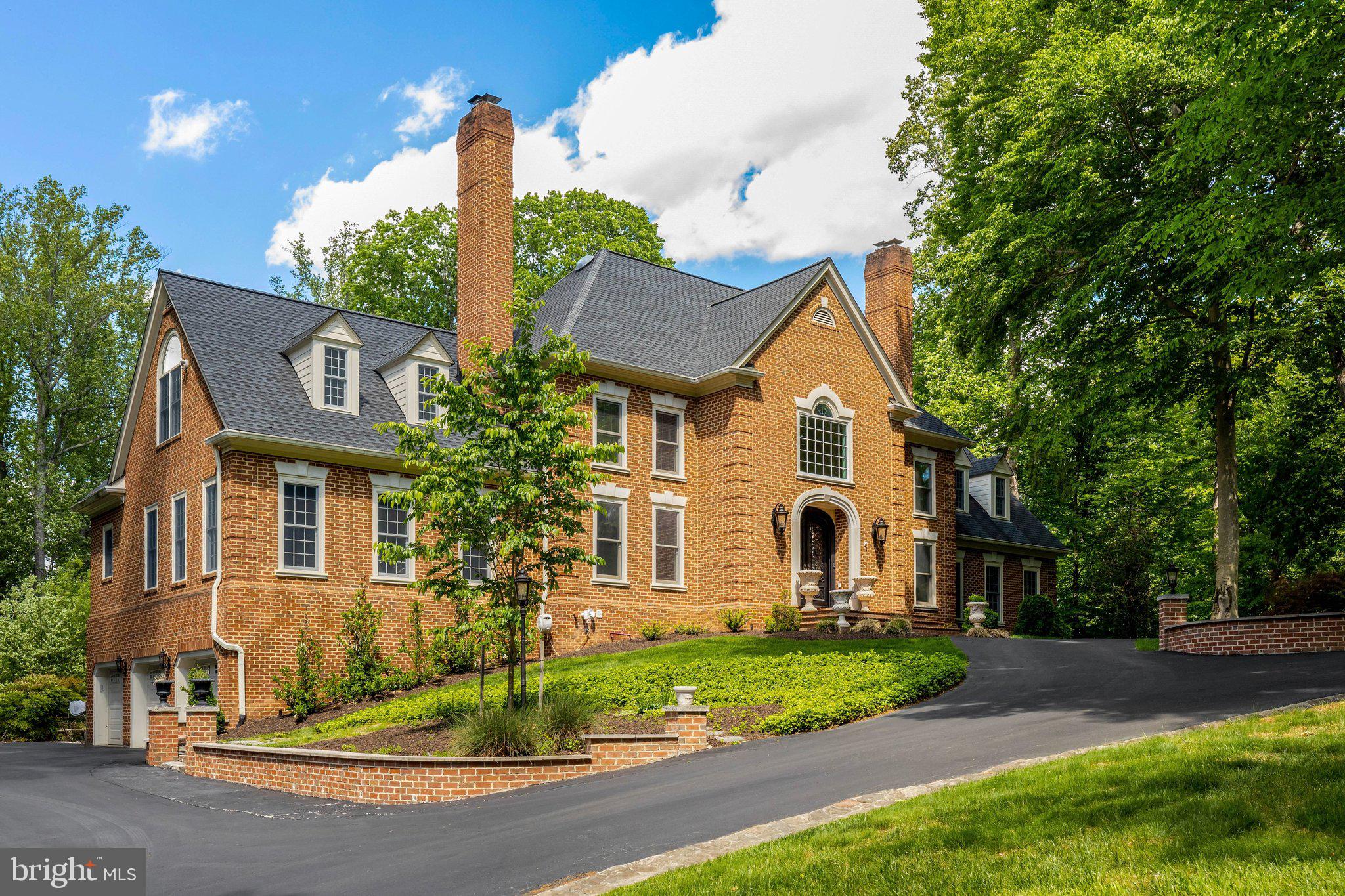 FALCON RIDGE - Residential