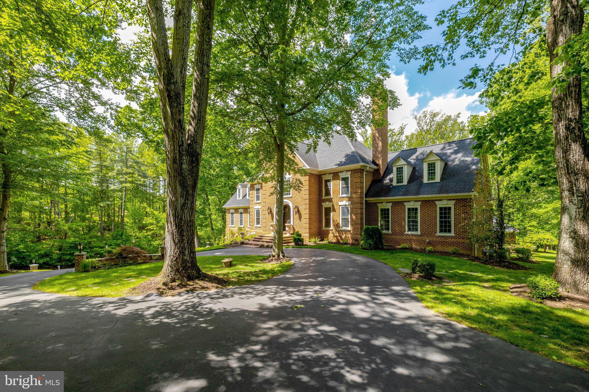 FALCON RIDGE - Residential