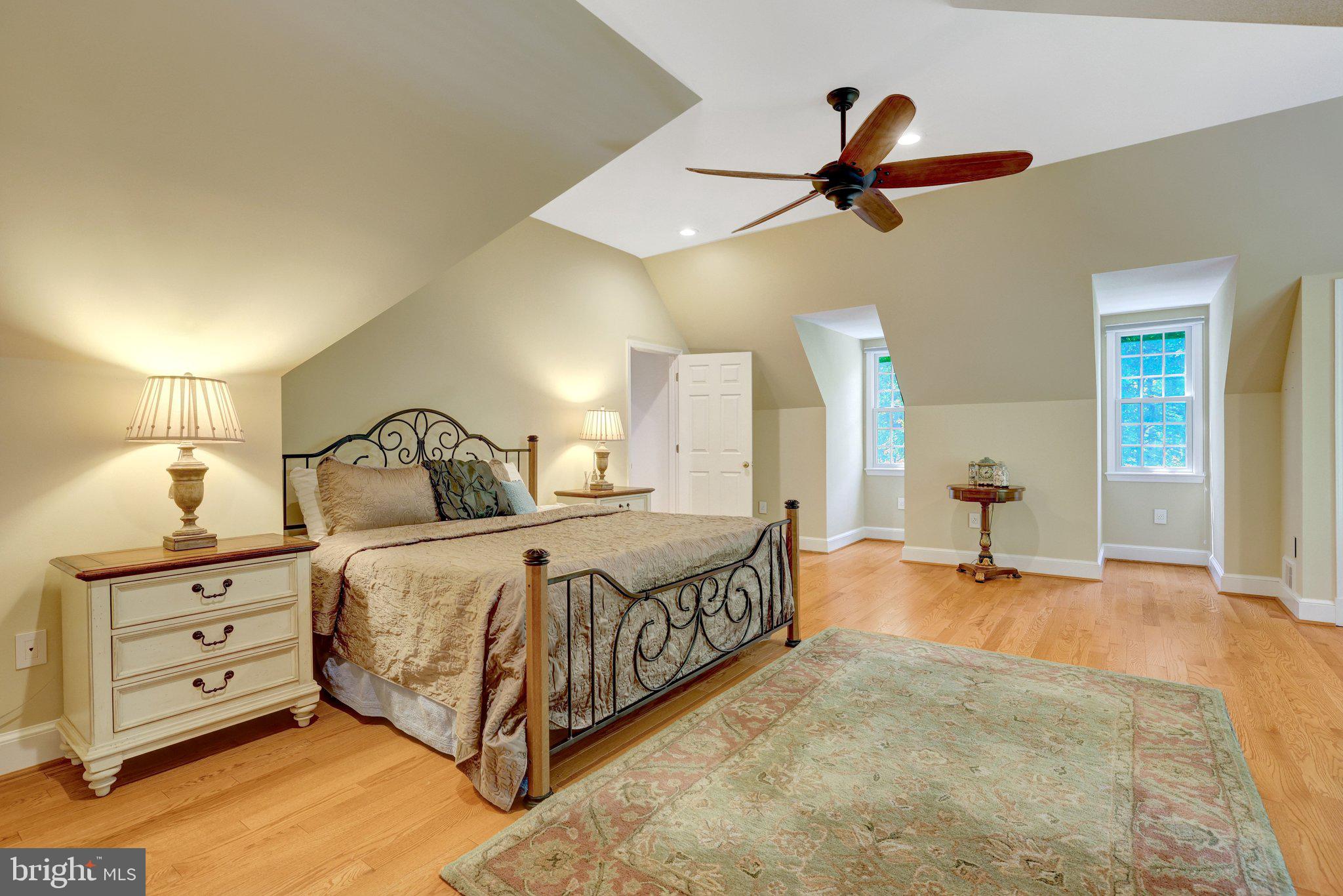 FALCON RIDGE - Residential