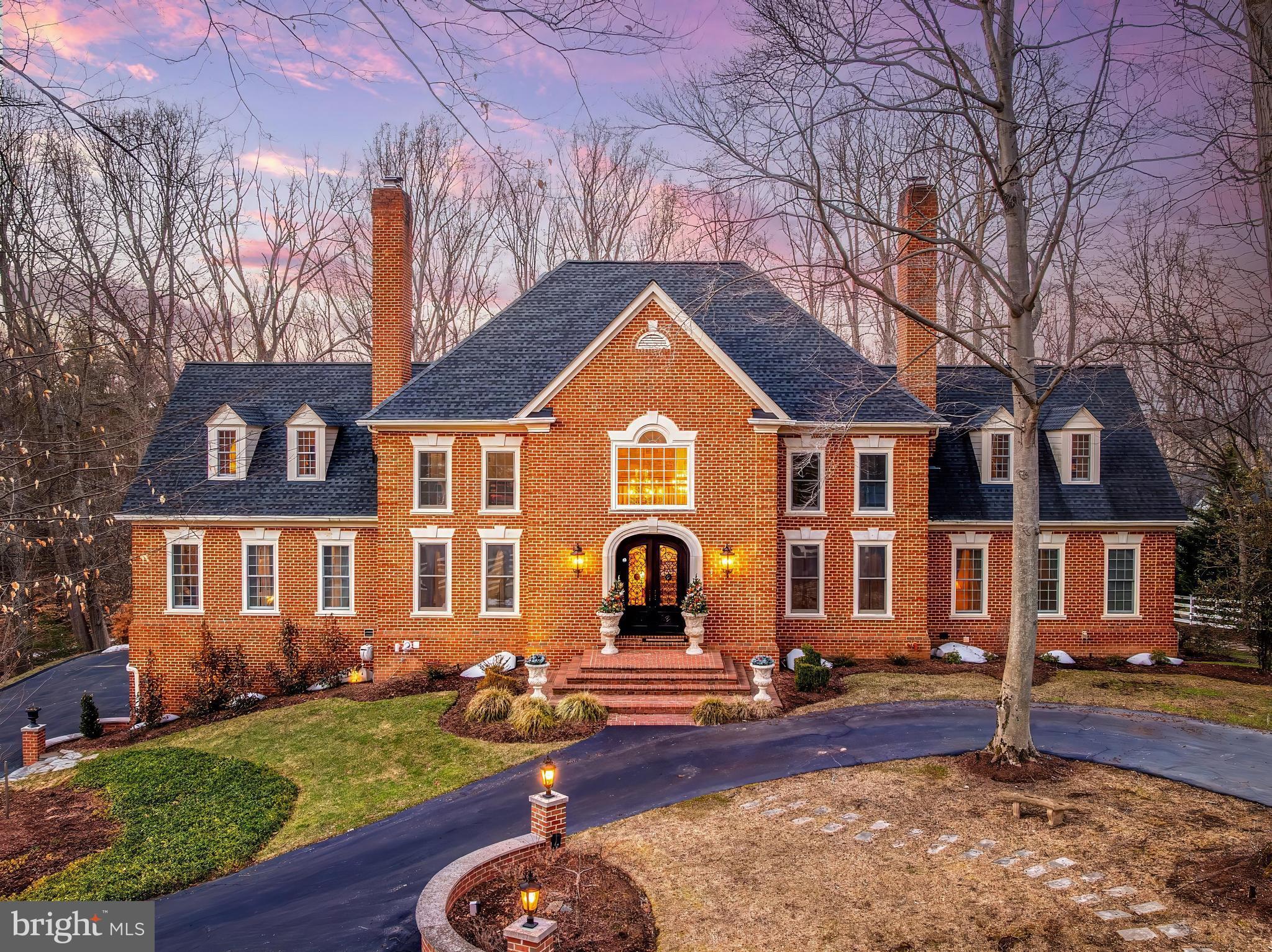 FALCON RIDGE - Residential