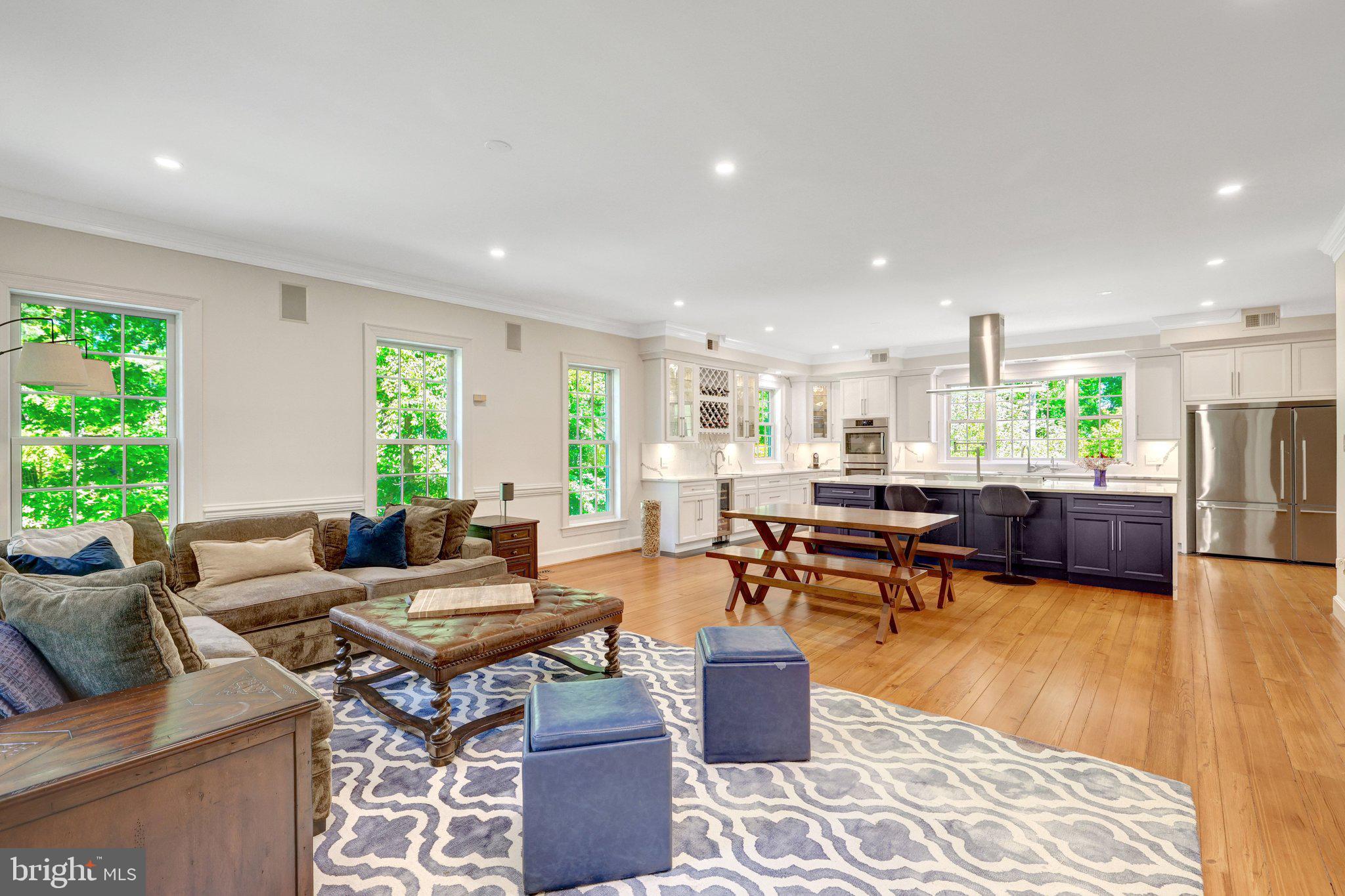 FALCON RIDGE - Residential