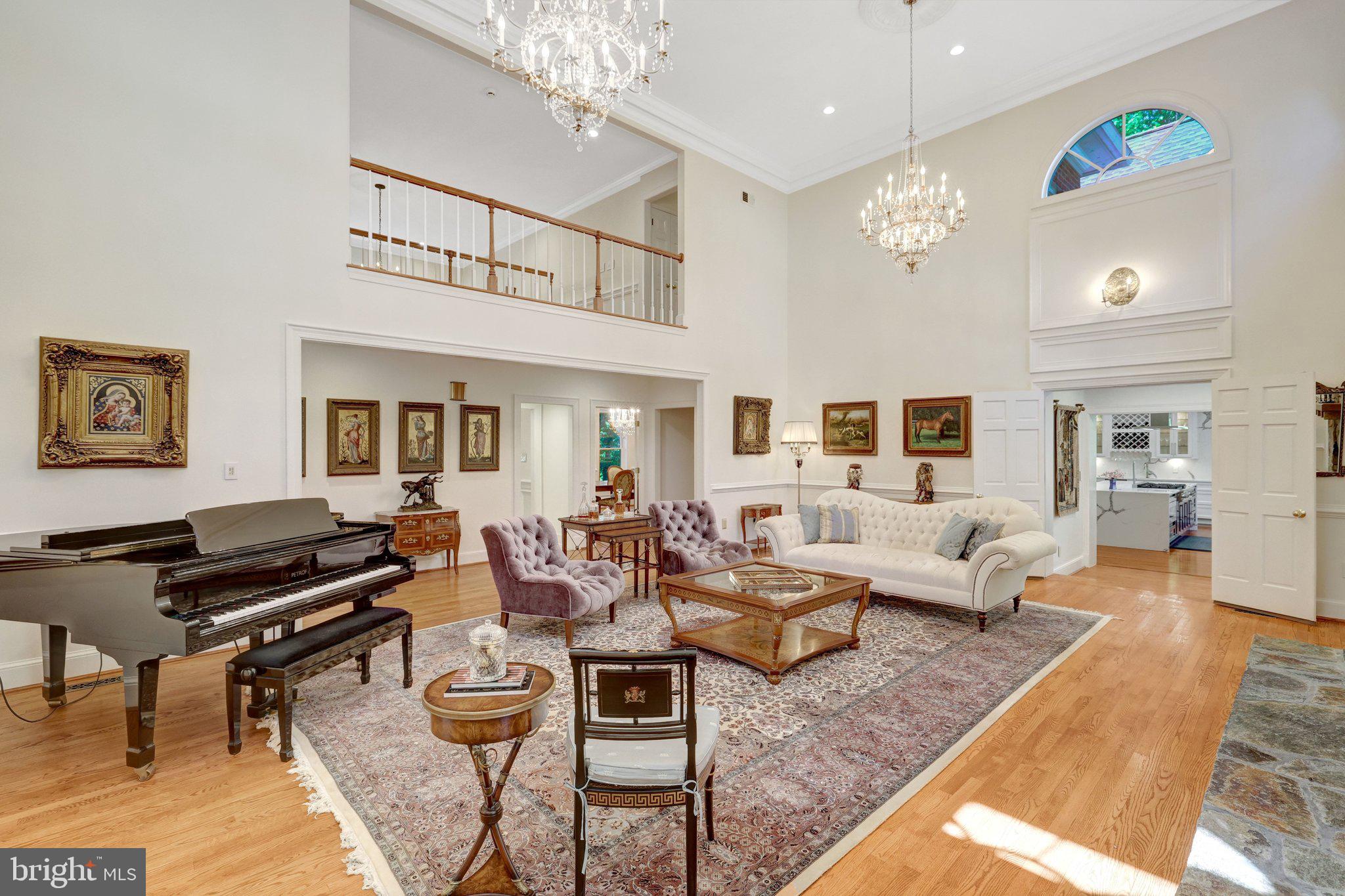 FALCON RIDGE - Residential