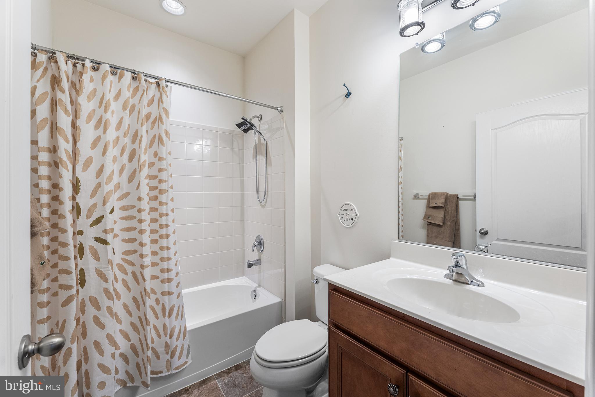 PLANTATION LAKES - Residential