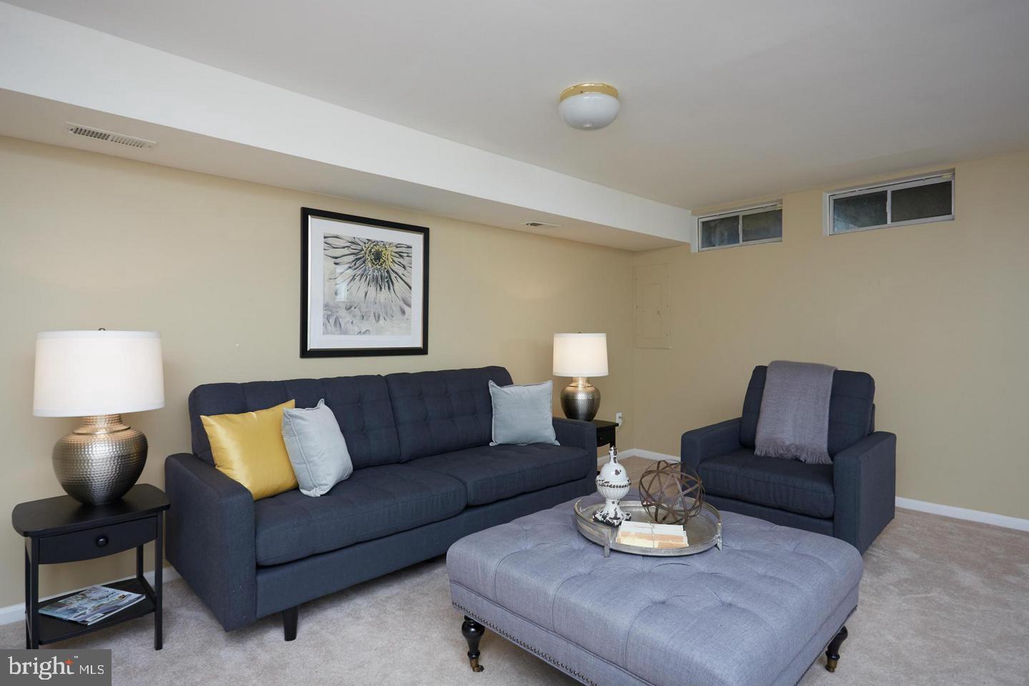 RESTON - Residential Lease