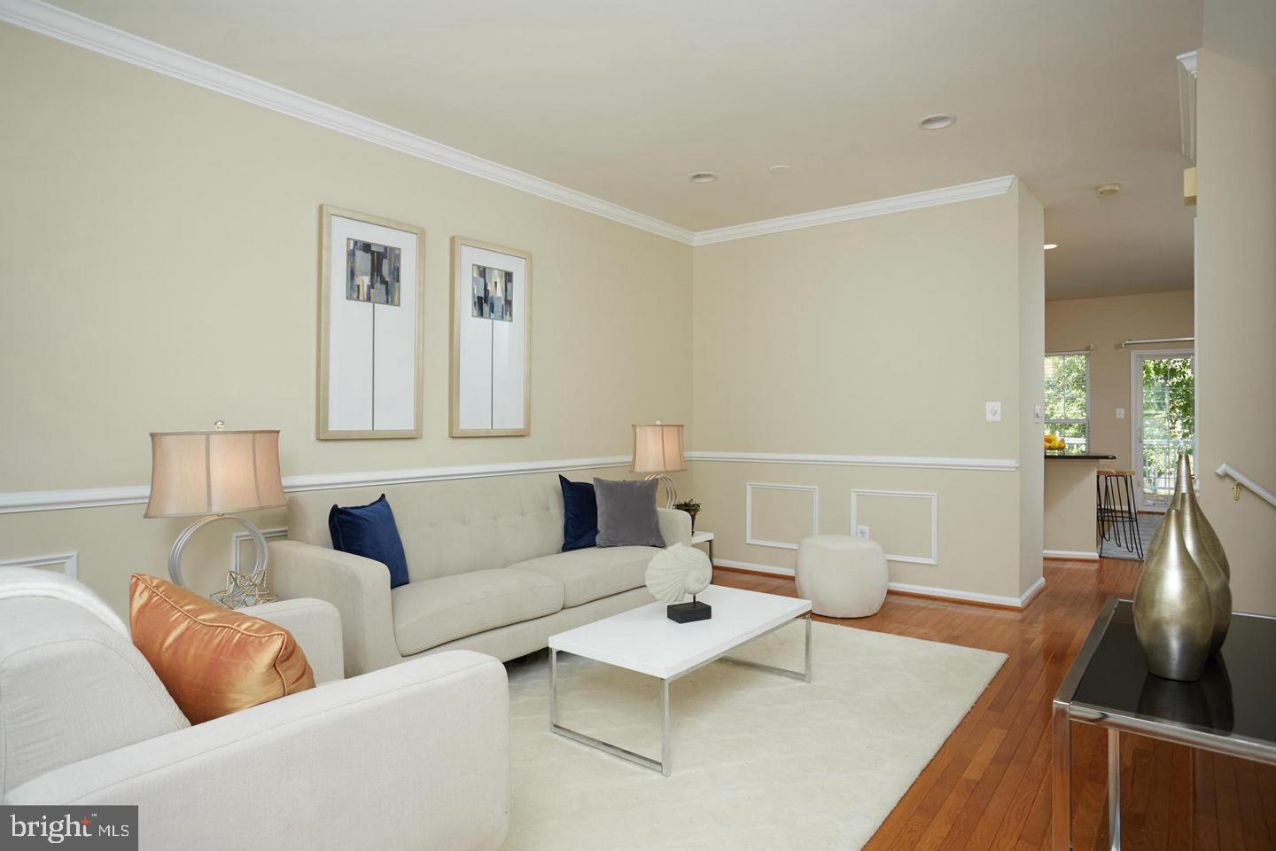 RESTON - Residential Lease