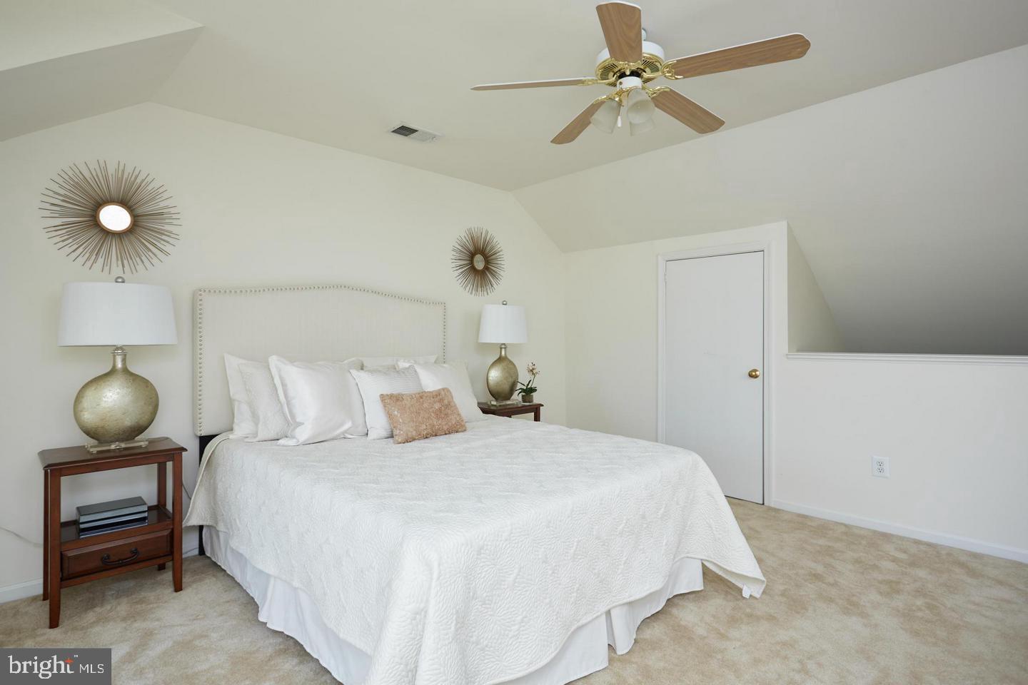 RESTON - Residential Lease