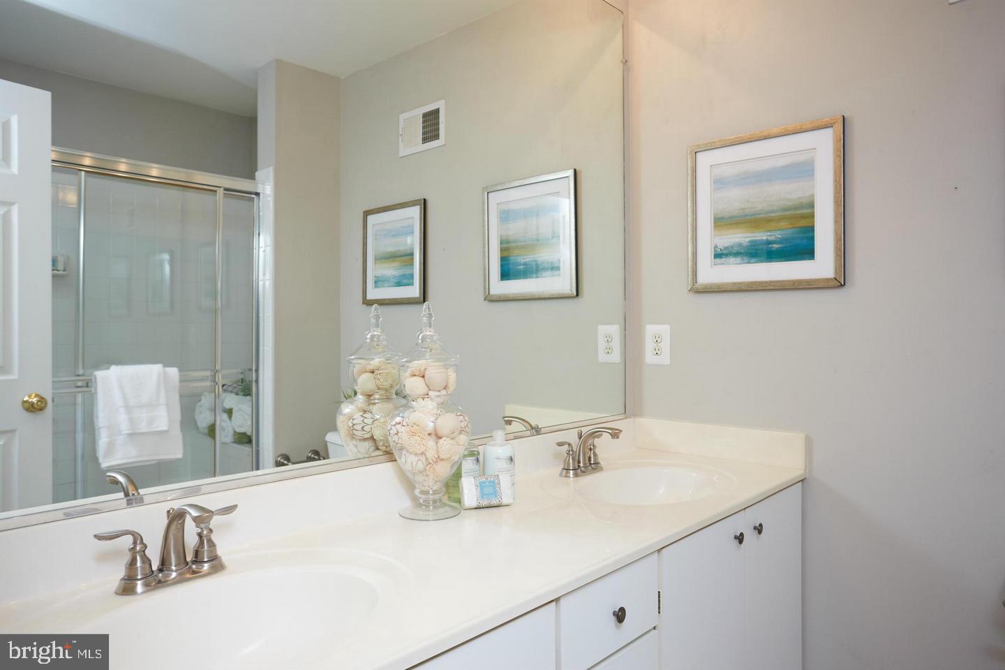 RESTON - Residential Lease