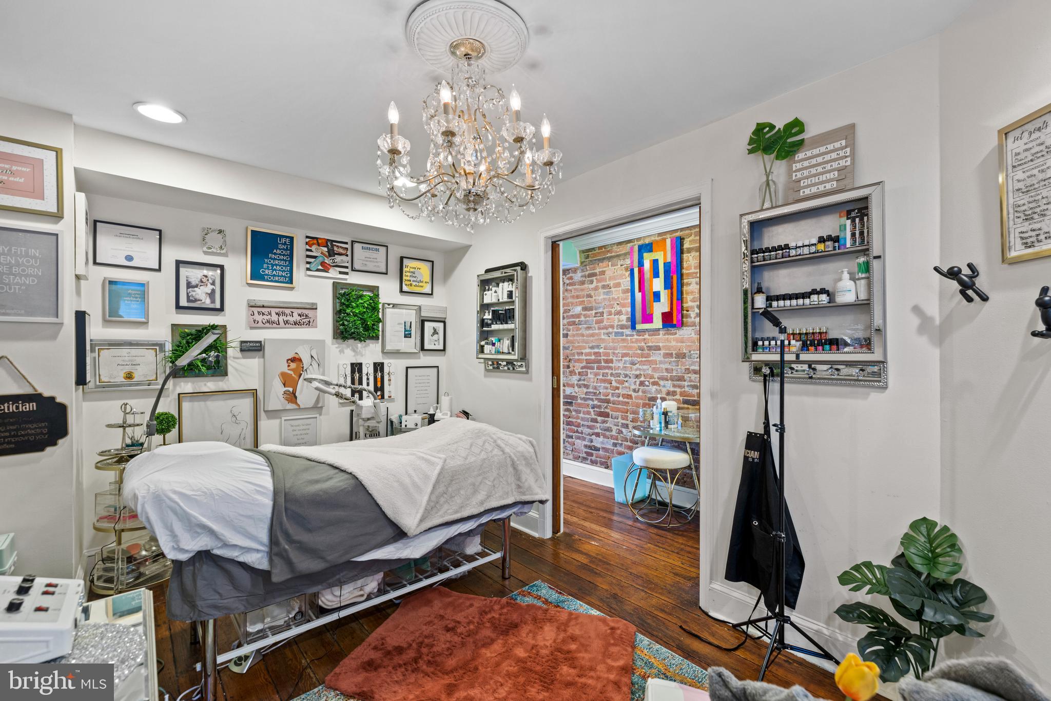 FEDERAL HILL HISTORIC DISTRICT - Residential Income