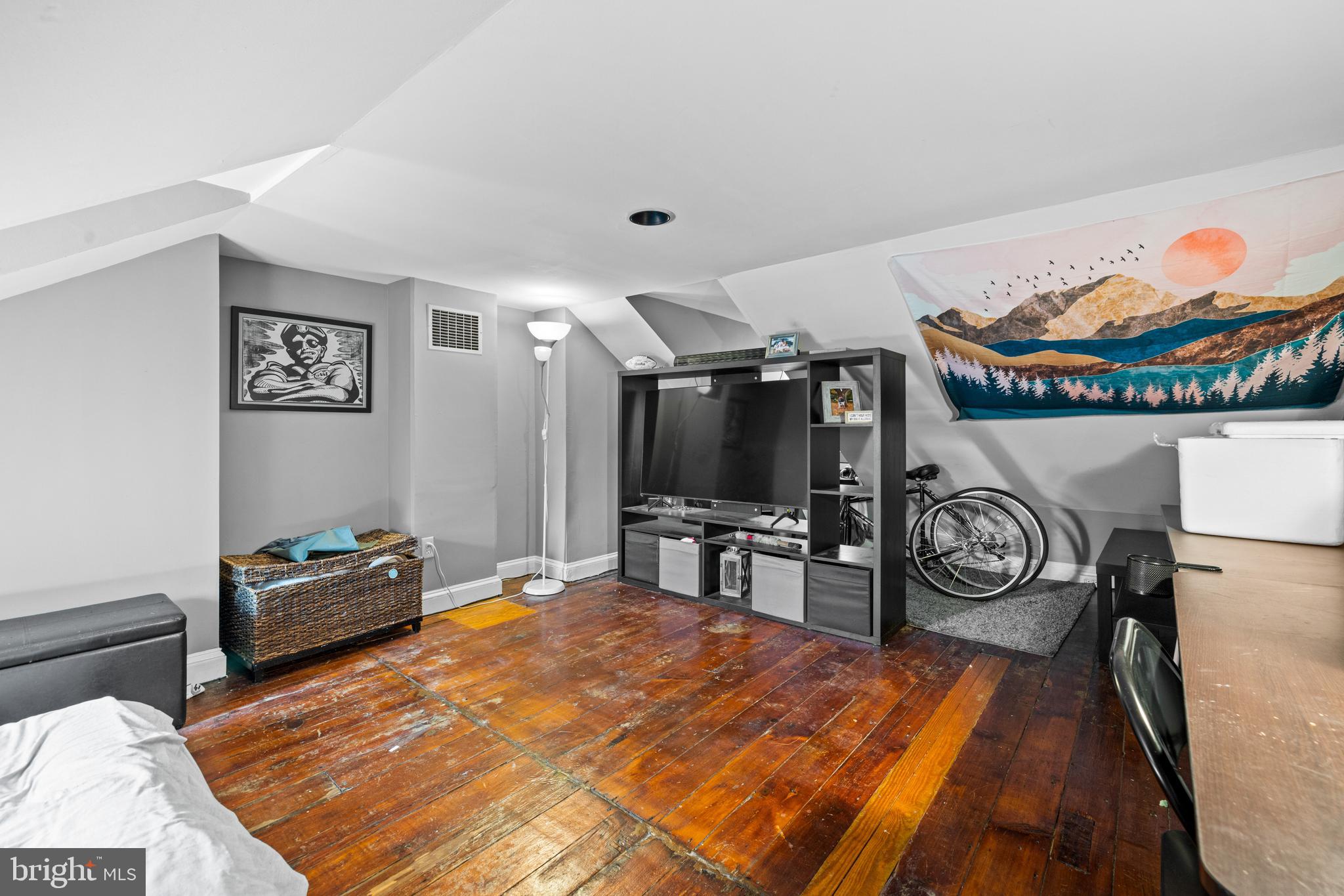 FEDERAL HILL HISTORIC DISTRICT - Residential Income