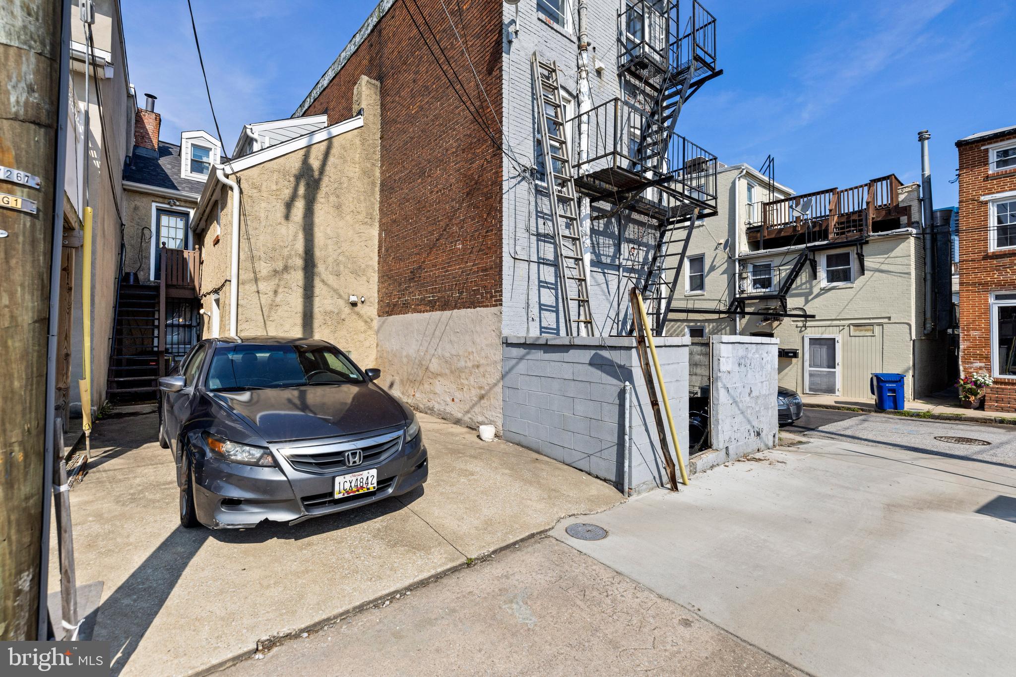 FEDERAL HILL HISTORIC DISTRICT - Residential Income