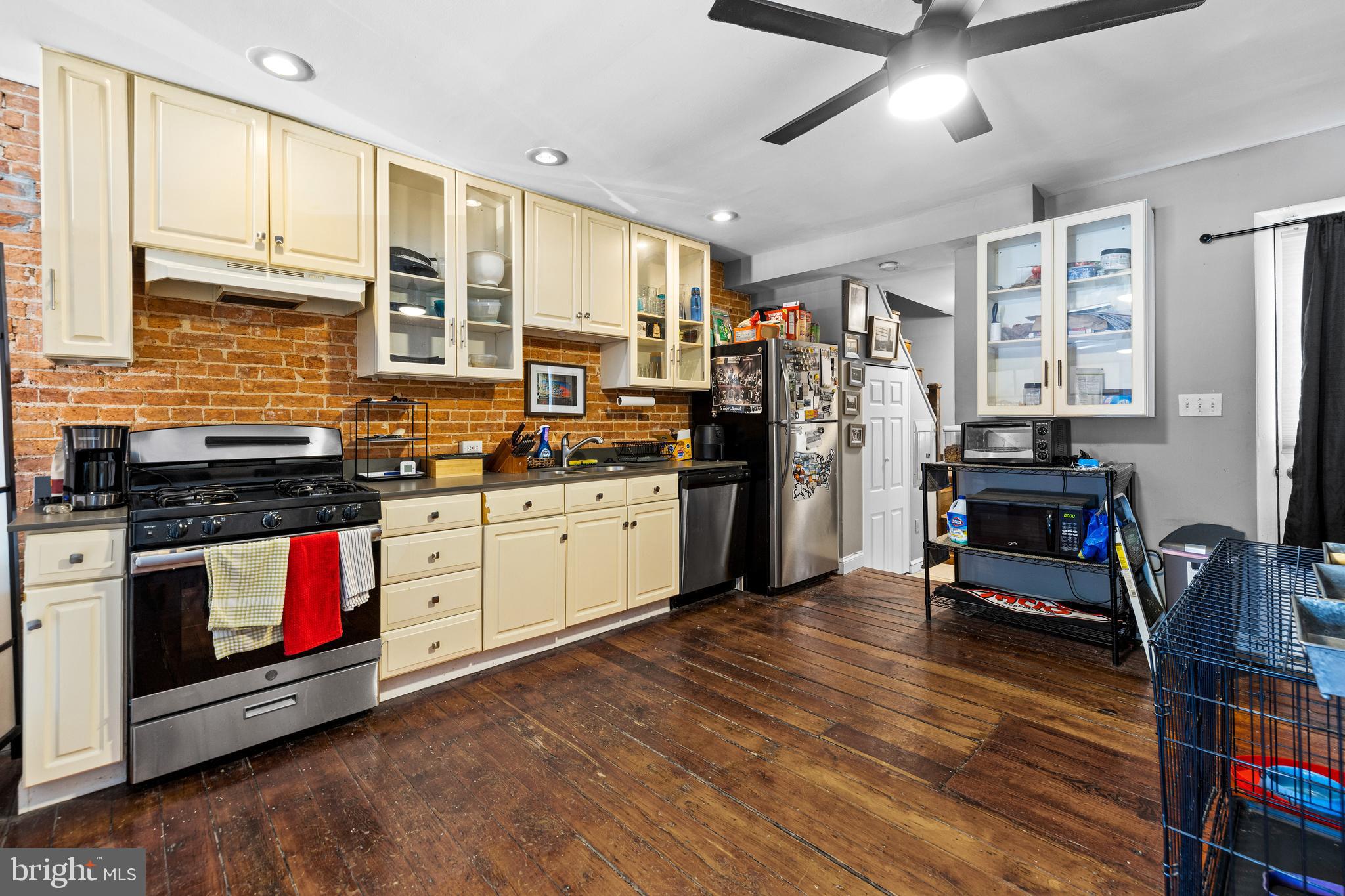 FEDERAL HILL HISTORIC DISTRICT - Residential Income