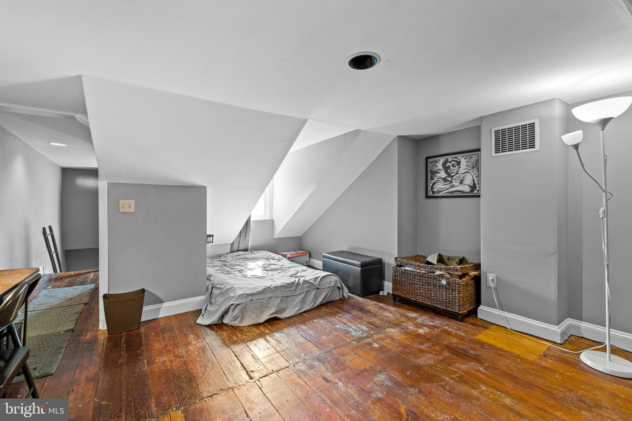 FEDERAL HILL HISTORIC DISTRICT - Residential Income