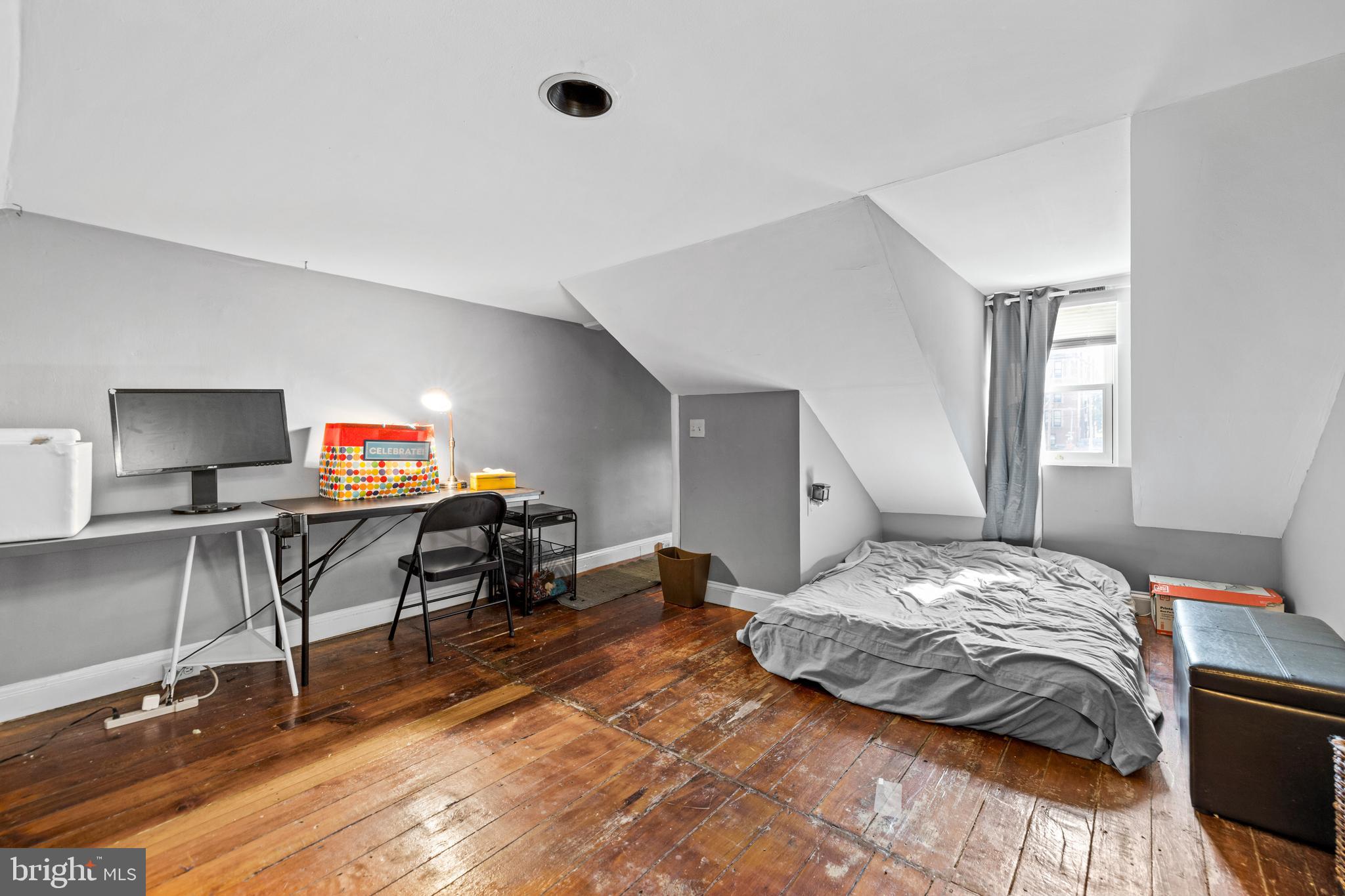 FEDERAL HILL HISTORIC DISTRICT - Residential Income