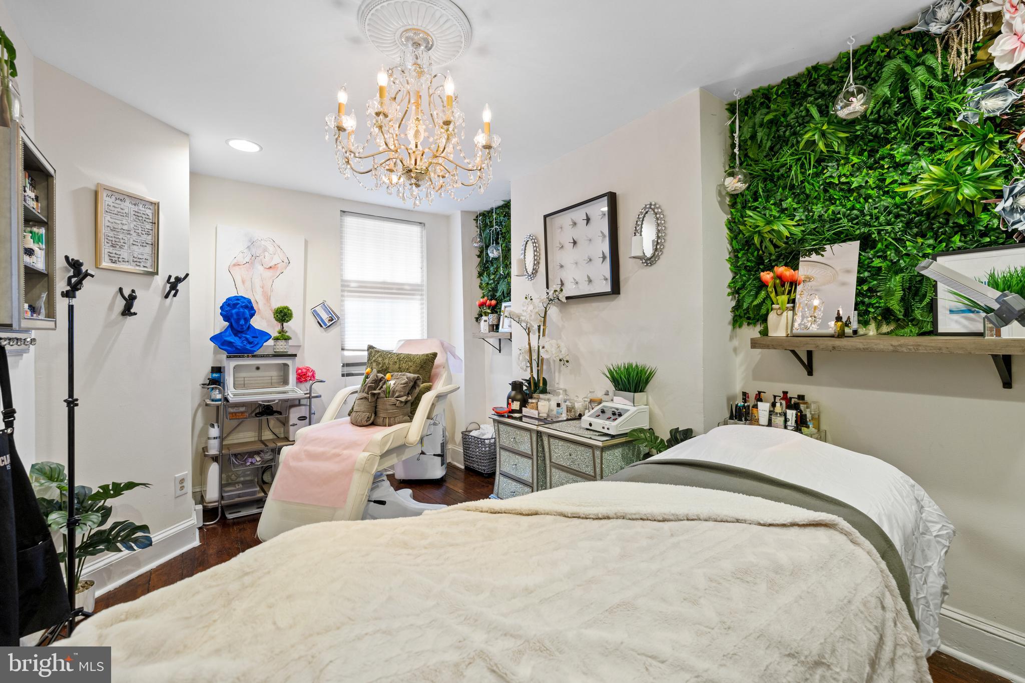 FEDERAL HILL HISTORIC DISTRICT - Residential Income