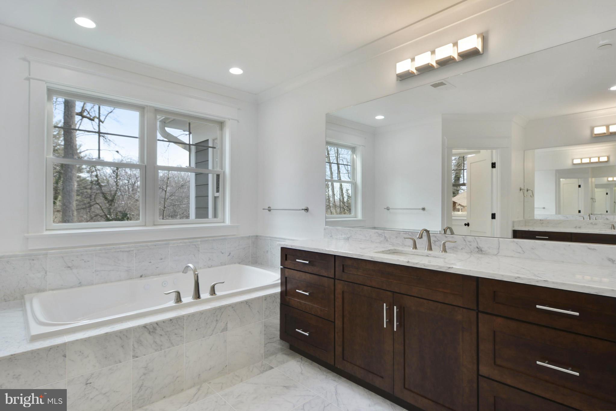 COLUMBIA FOREST - Residential