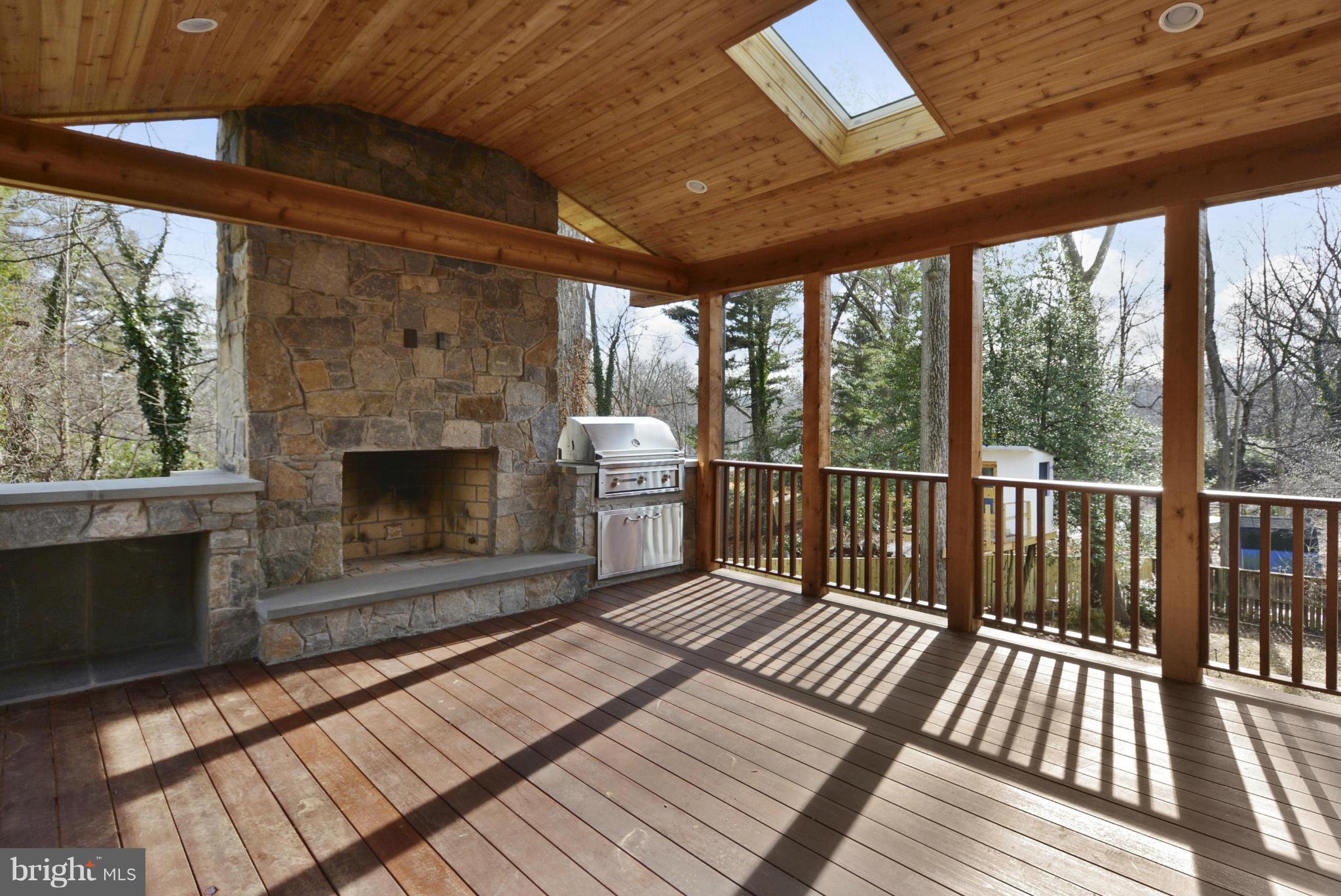 COLUMBIA FOREST - Residential