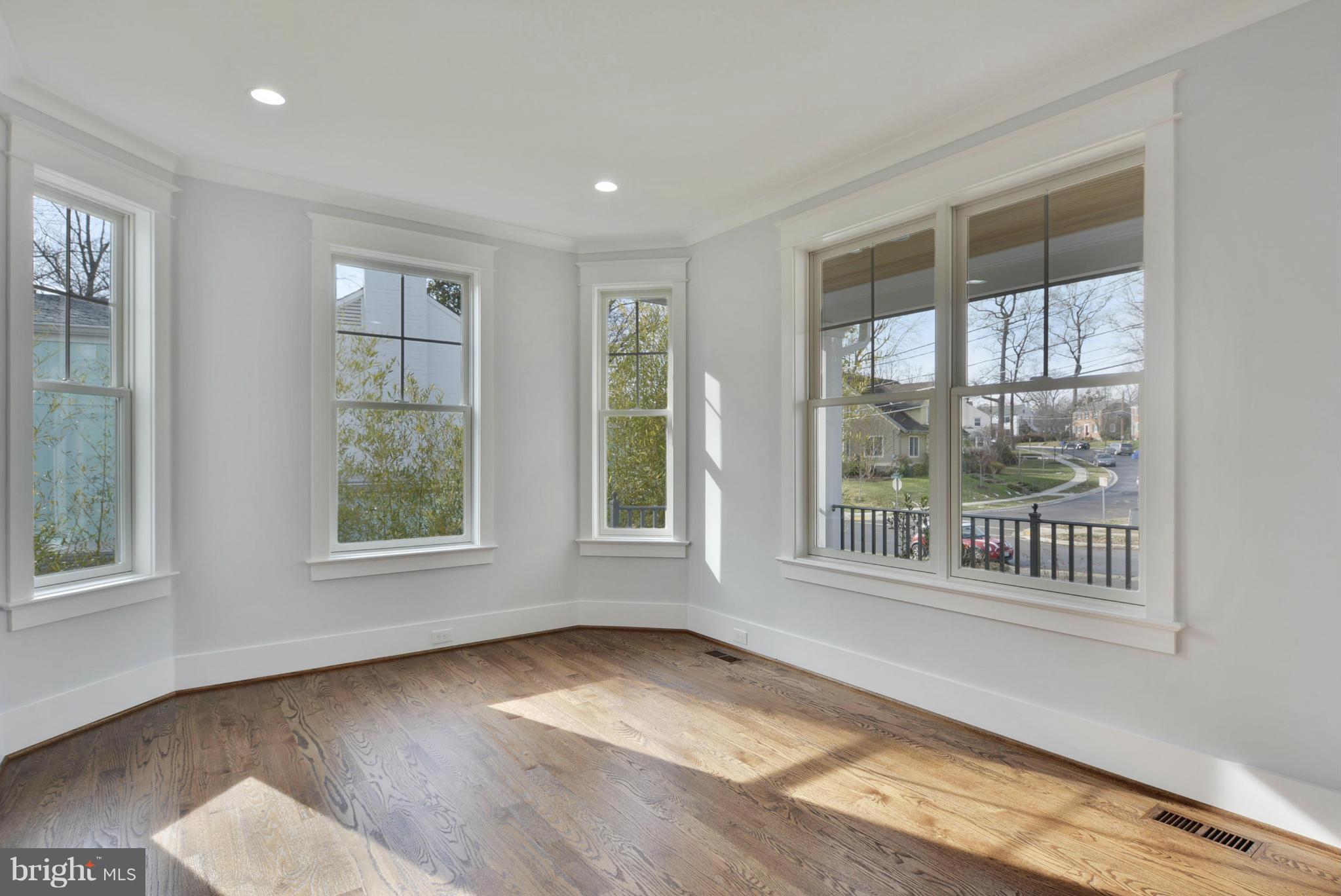 COLUMBIA FOREST - Residential