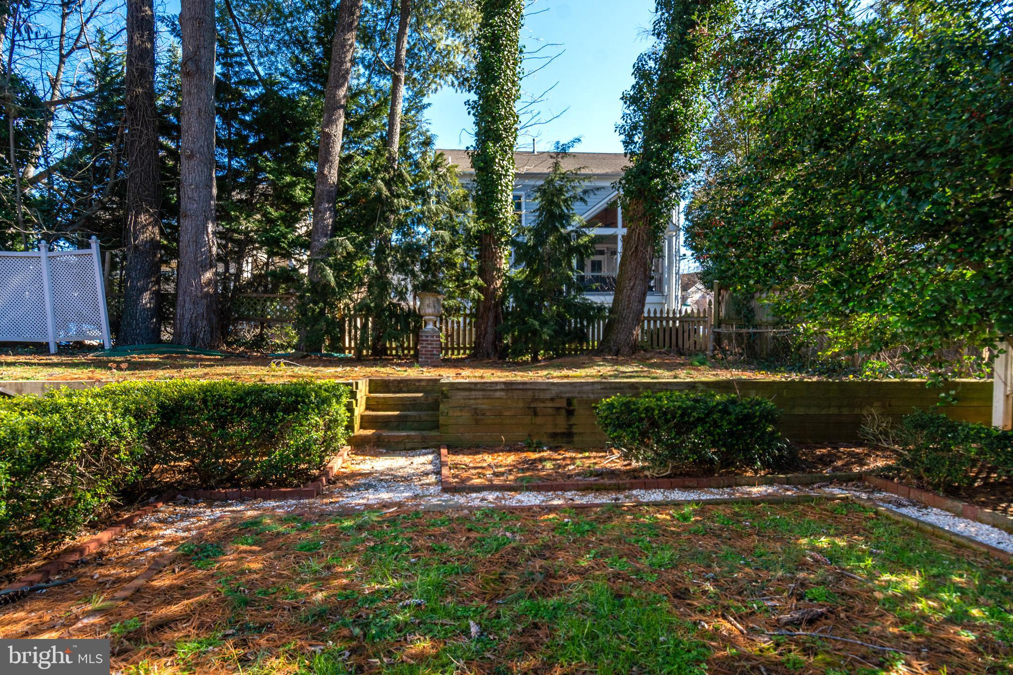 ALTA VISTA TERRACE - Residential