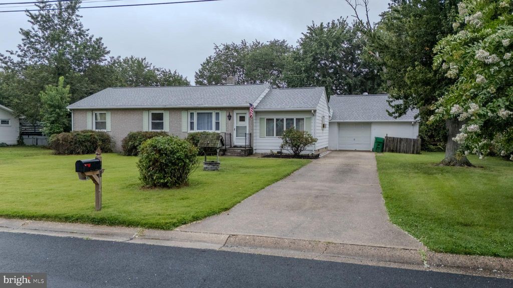 Photo of 168 Bush Drive, DOVER, DE 19901 (MLS # DEKT2040384)