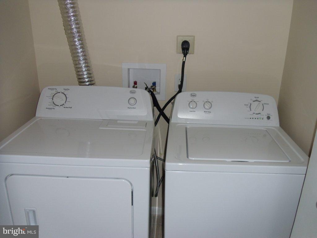 DEVON HILLS - Residential Lease