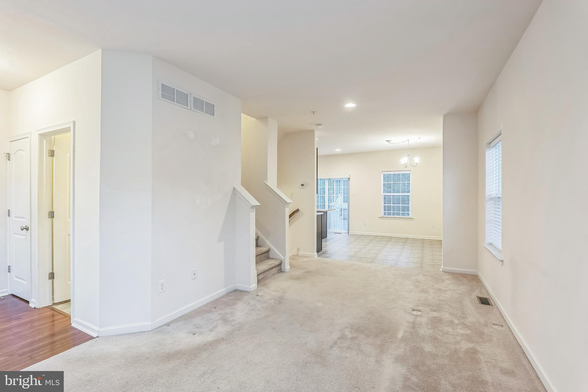 CARRIAGE HILL - Residential Lease