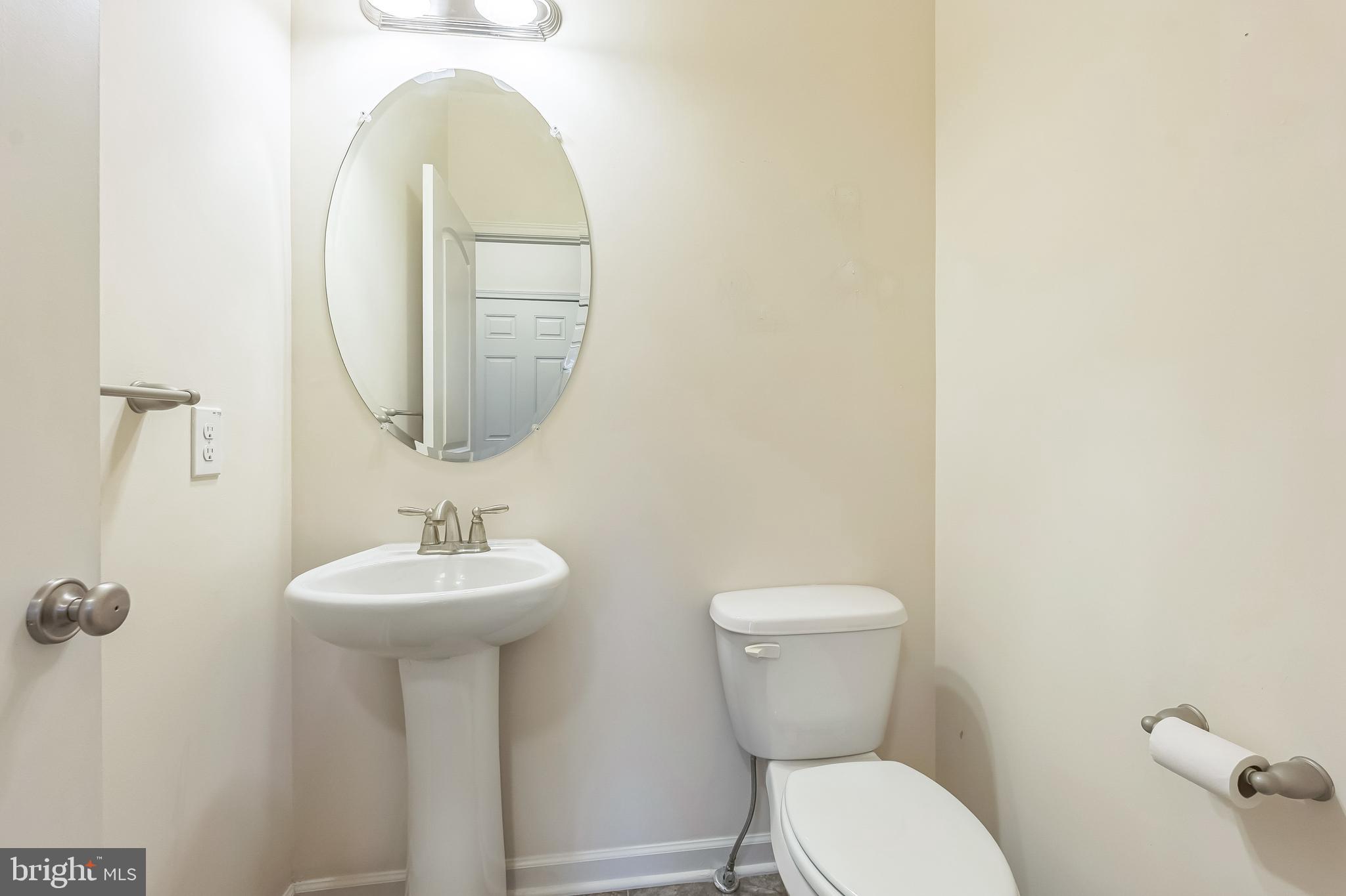 CARRIAGE HILL - Residential Lease