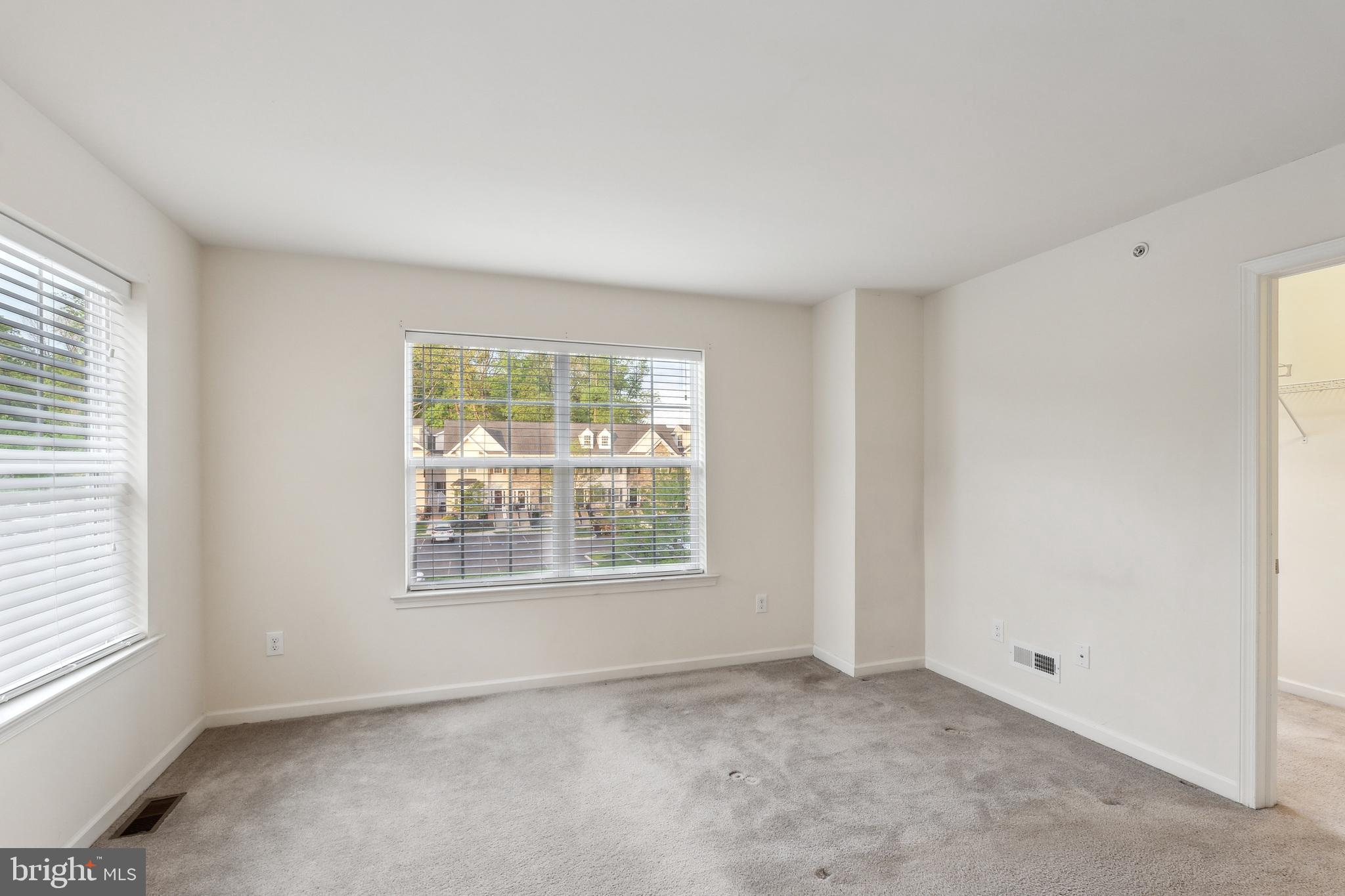 CARRIAGE HILL - Residential Lease