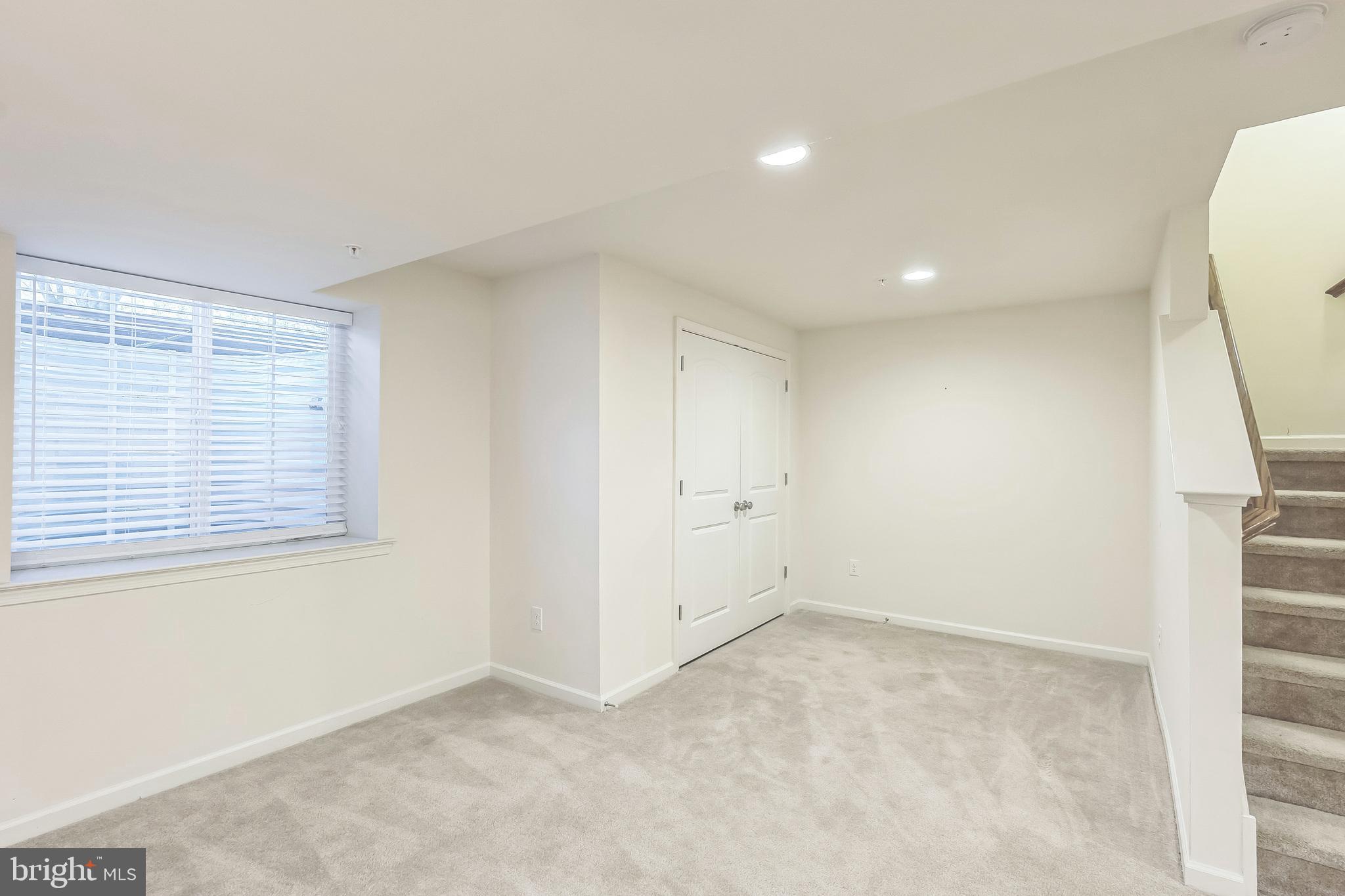 CARRIAGE HILL - Residential Lease