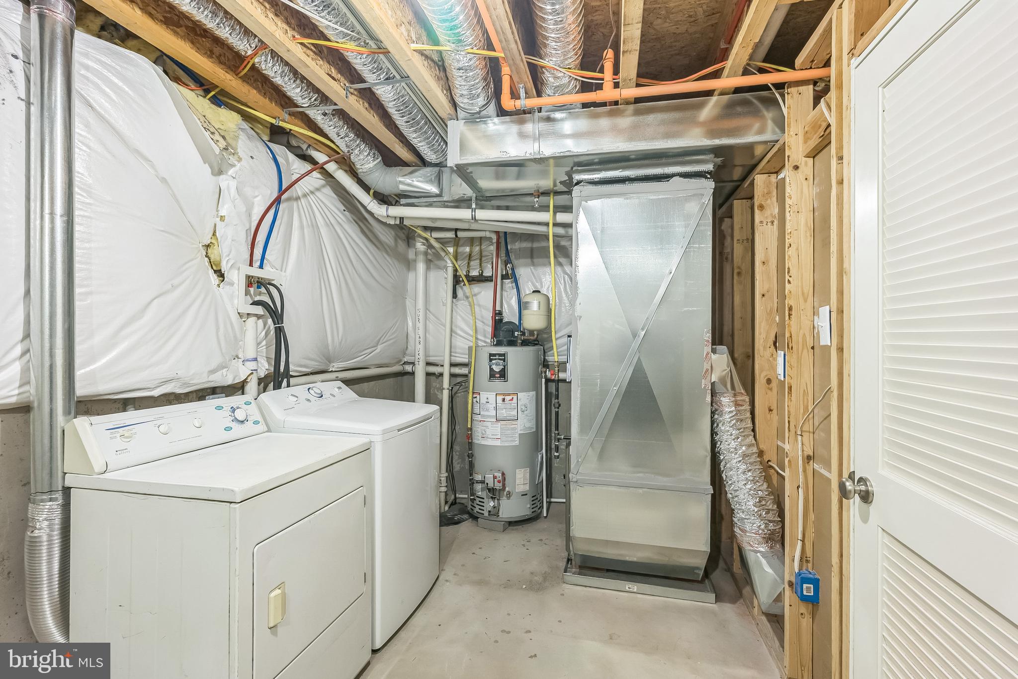 CARRIAGE HILL - Residential Lease