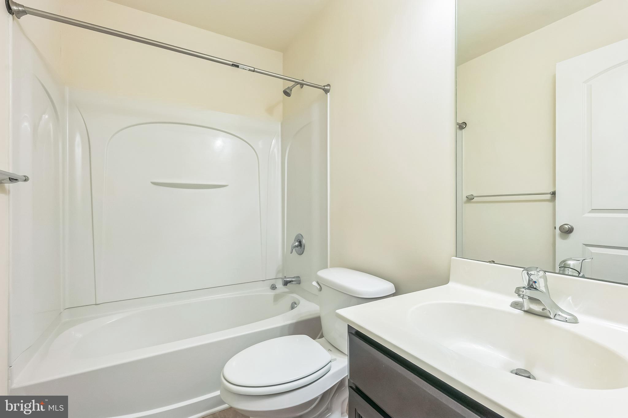 CARRIAGE HILL - Residential Lease