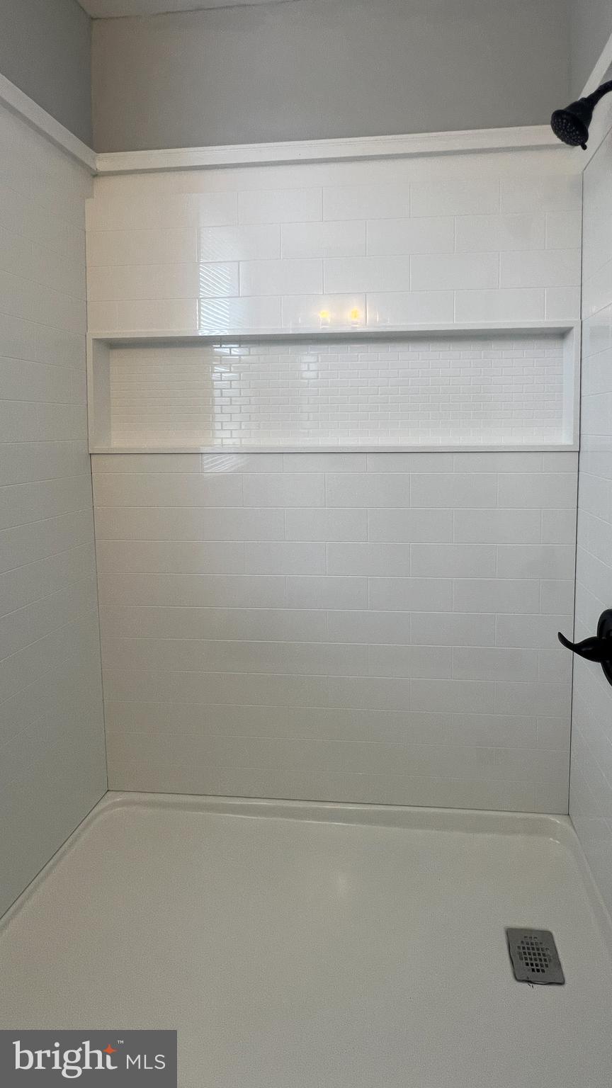 ELKINS PARK - Residential Lease