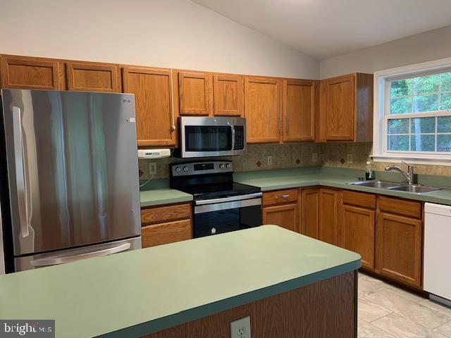 SOUTH OAKS - Residential Lease