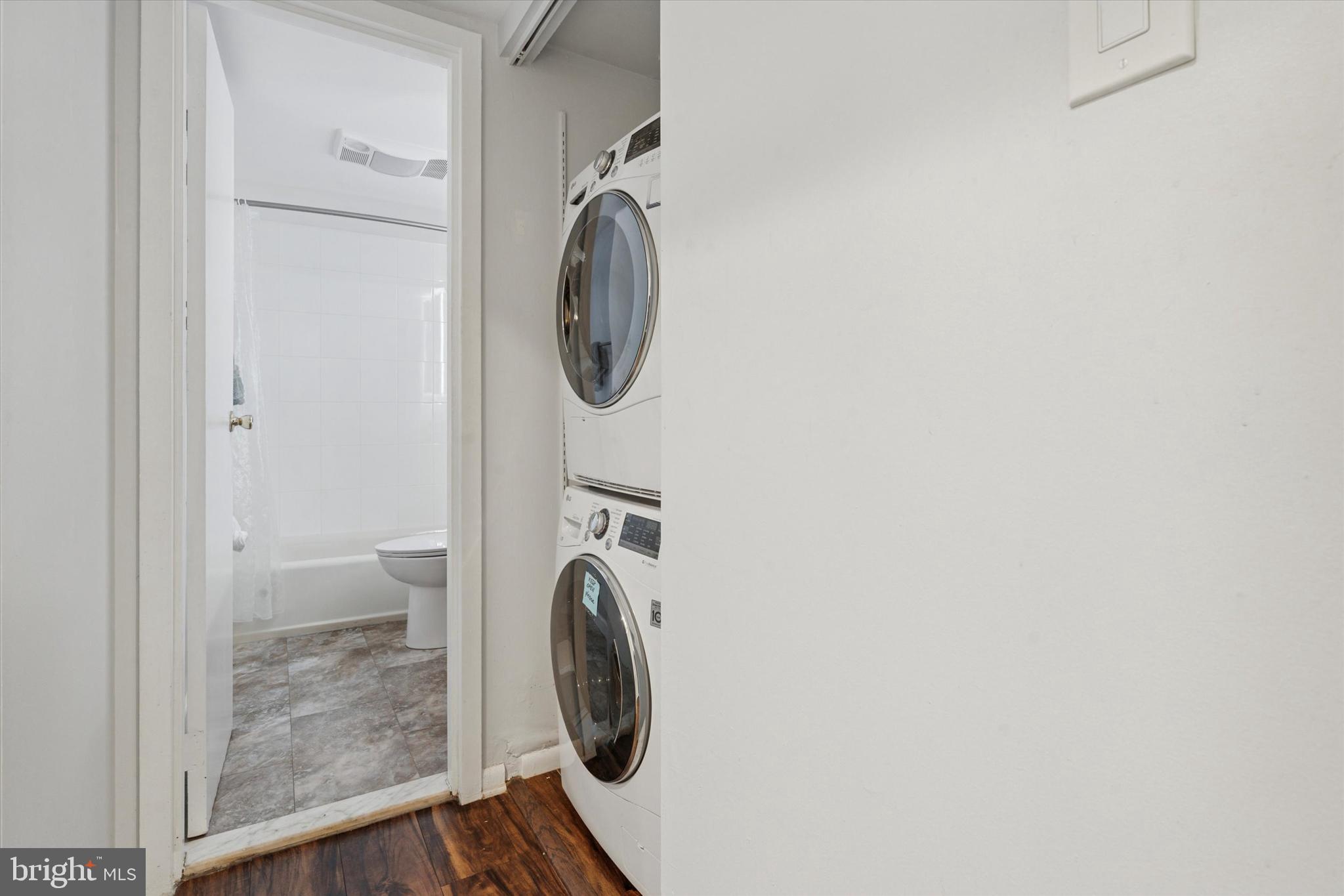 EAST FALLS - Residential