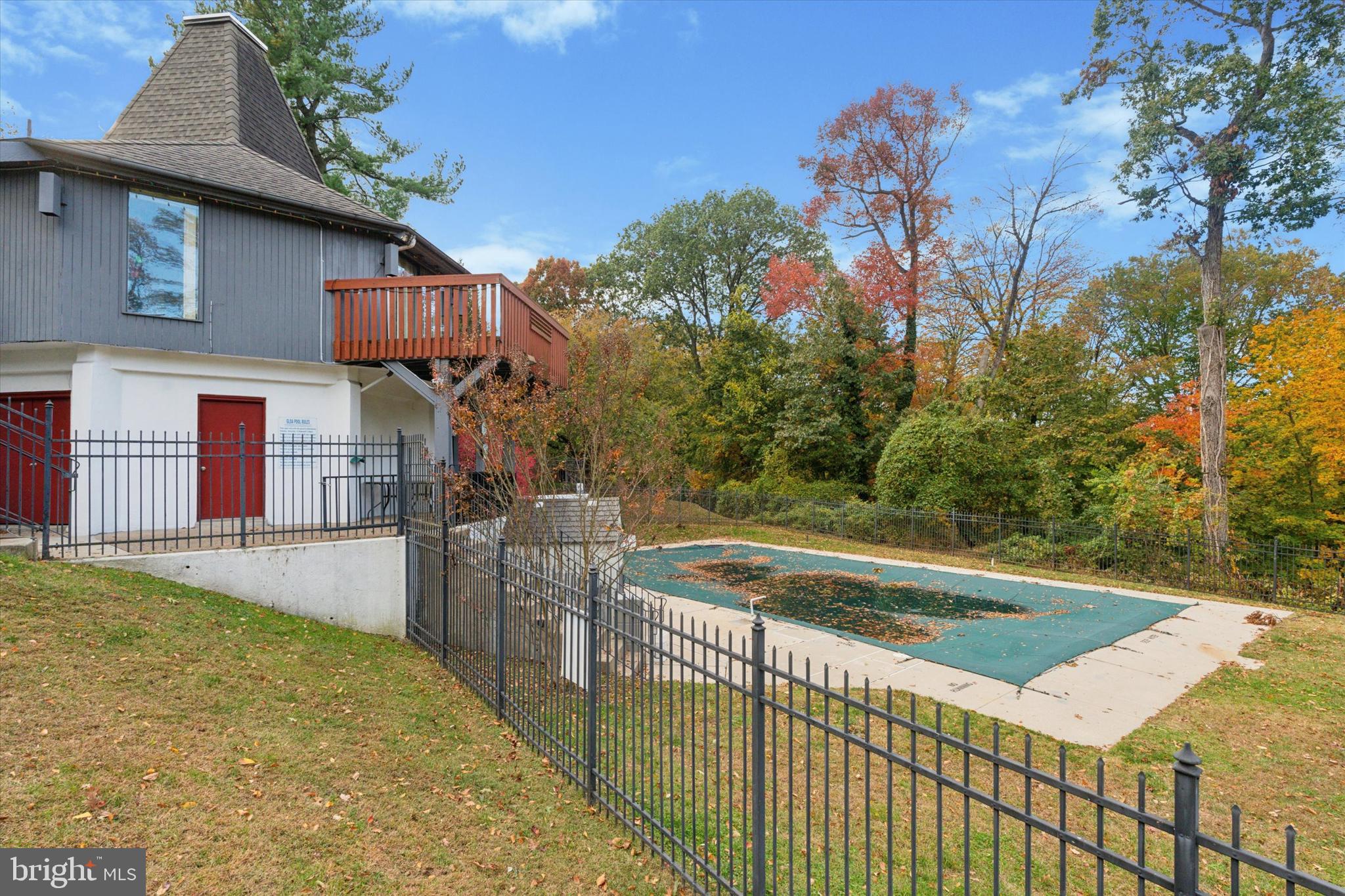 EAST FALLS - Residential