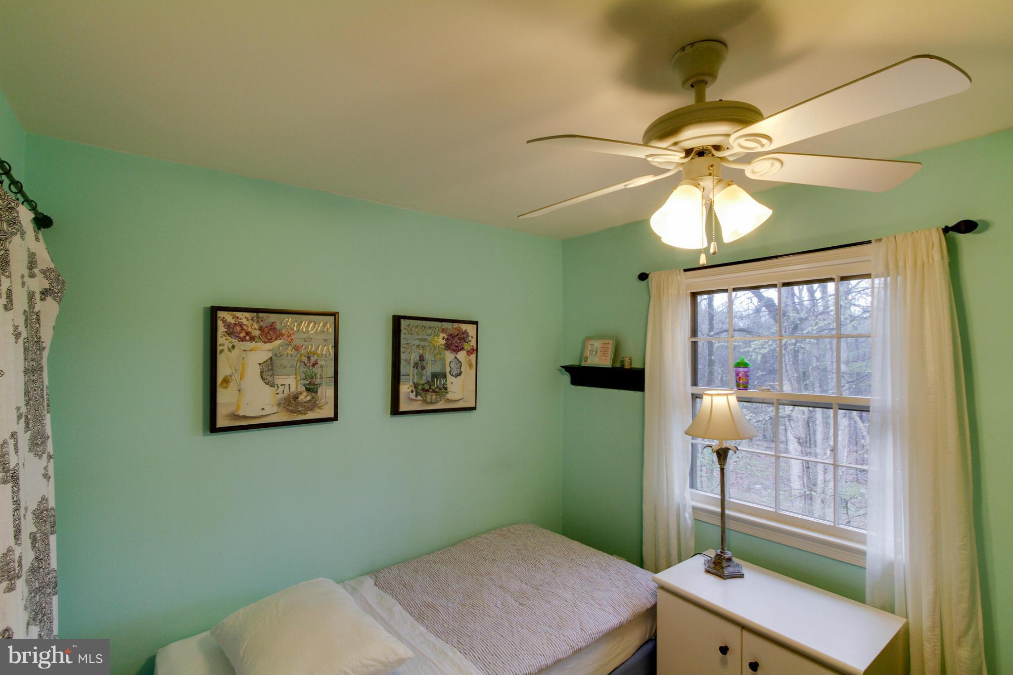 LONDON TOWNE - Residential