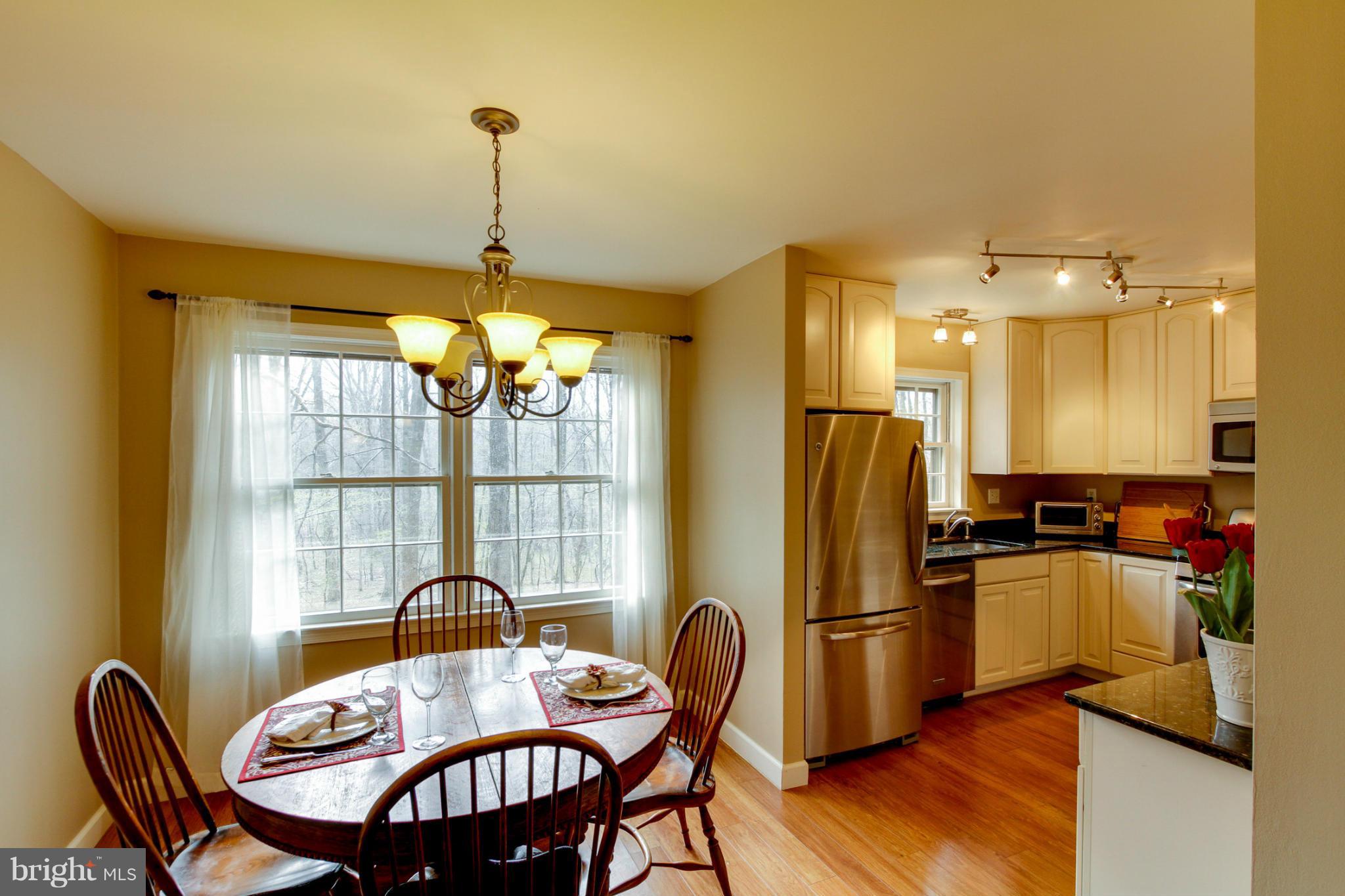 LONDON TOWNE - Residential